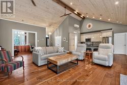 LIVING ROOM -
