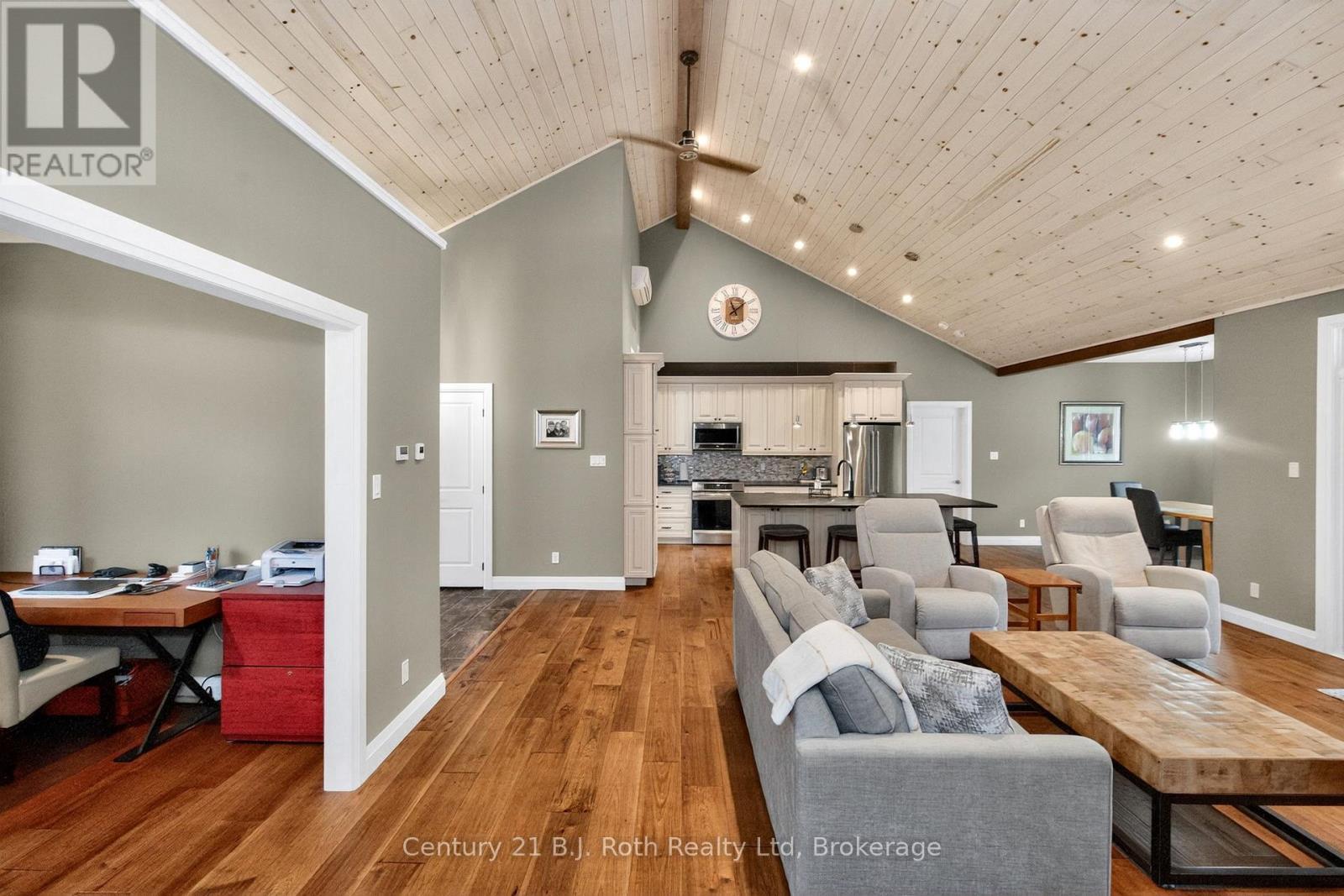 OPEN CONCEPT - 291 Concession Road 8 E, Tiny, ON - Indoor