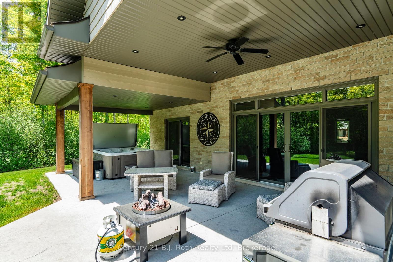 PRIVATE BACK PATIO AREA - 291 Concession Road 8 E, Tiny, ON - Outdoor