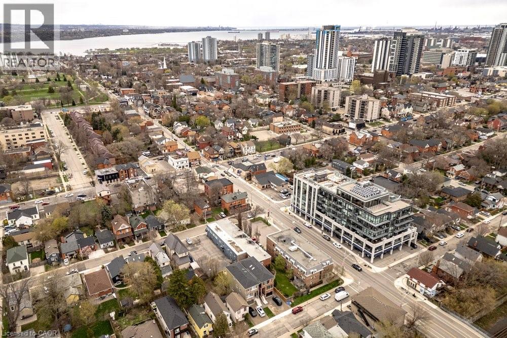 Aerial perspective of a multi-story building featuring extensive glazing - 128 Canada Street, Hamilton, ON - Outdoor With View