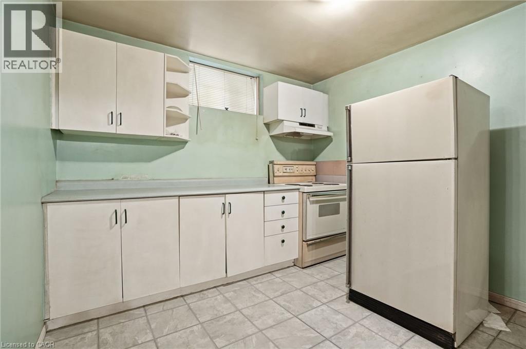 Second Kitchen in basement - 60 Rexford Drive, Hamilton, ON - Indoor Photo Showing Kitchen