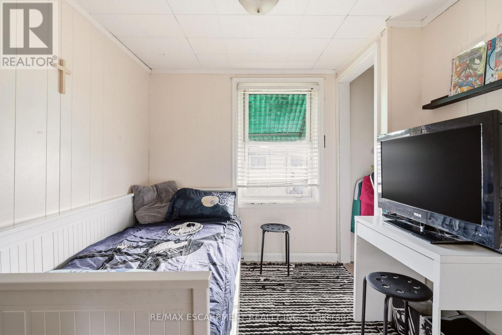 66 East 32Nd Street, Hamilton, ON - Indoor