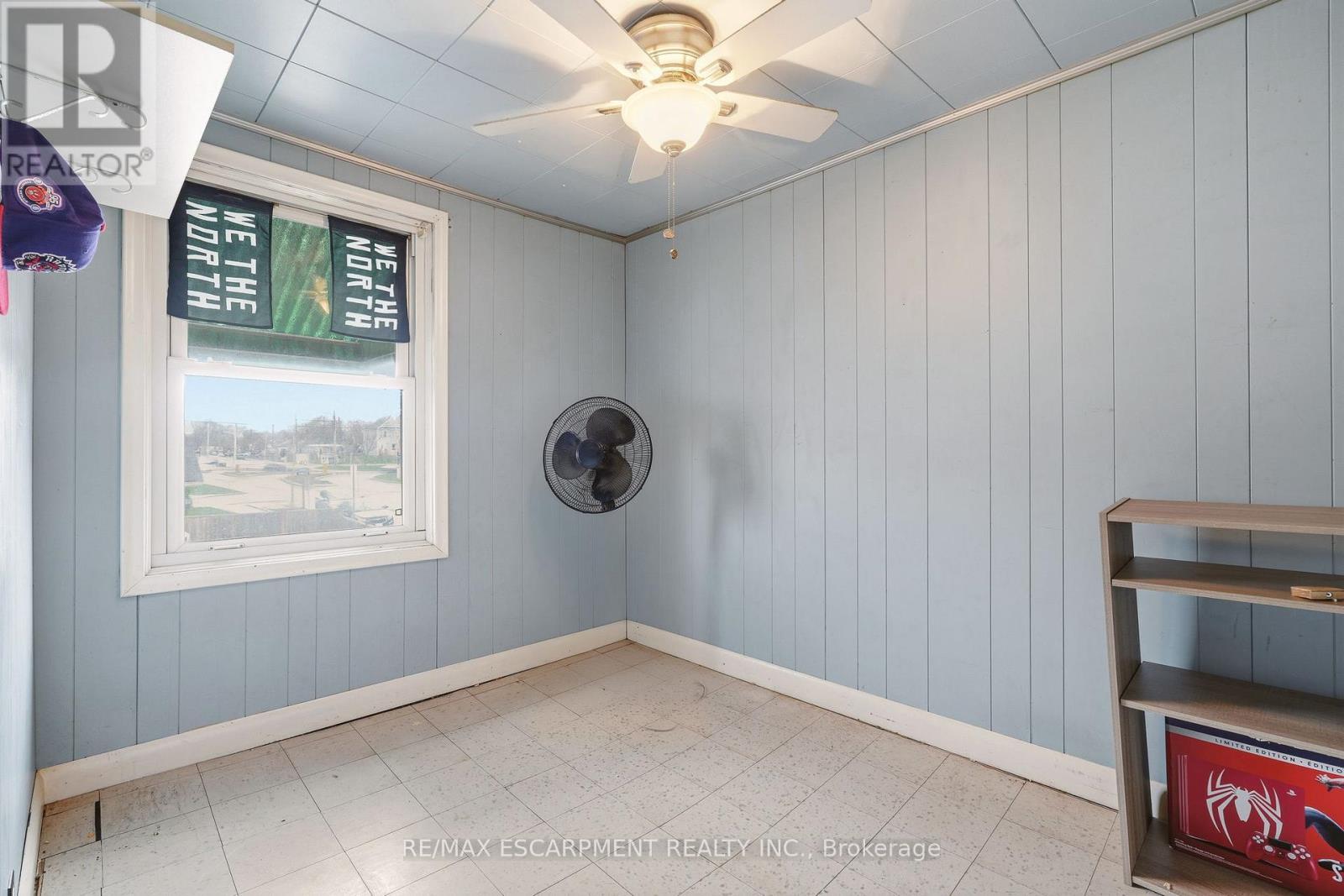 66 East 32Nd Street, Hamilton, ON - Indoor Photo Showing Other Room