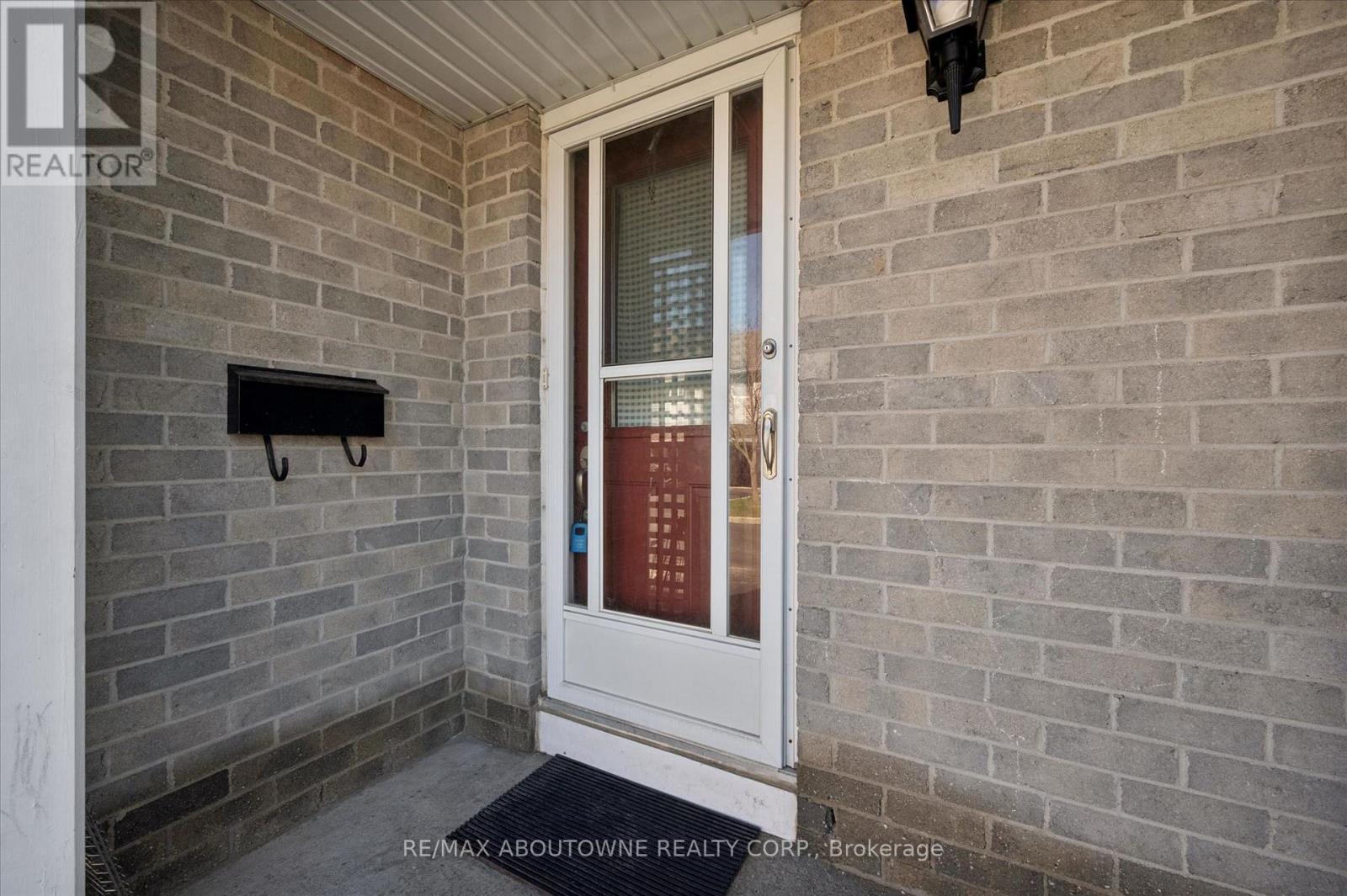 25 - 365 Pioneer Drive, Kitchener, ON - With Exterior