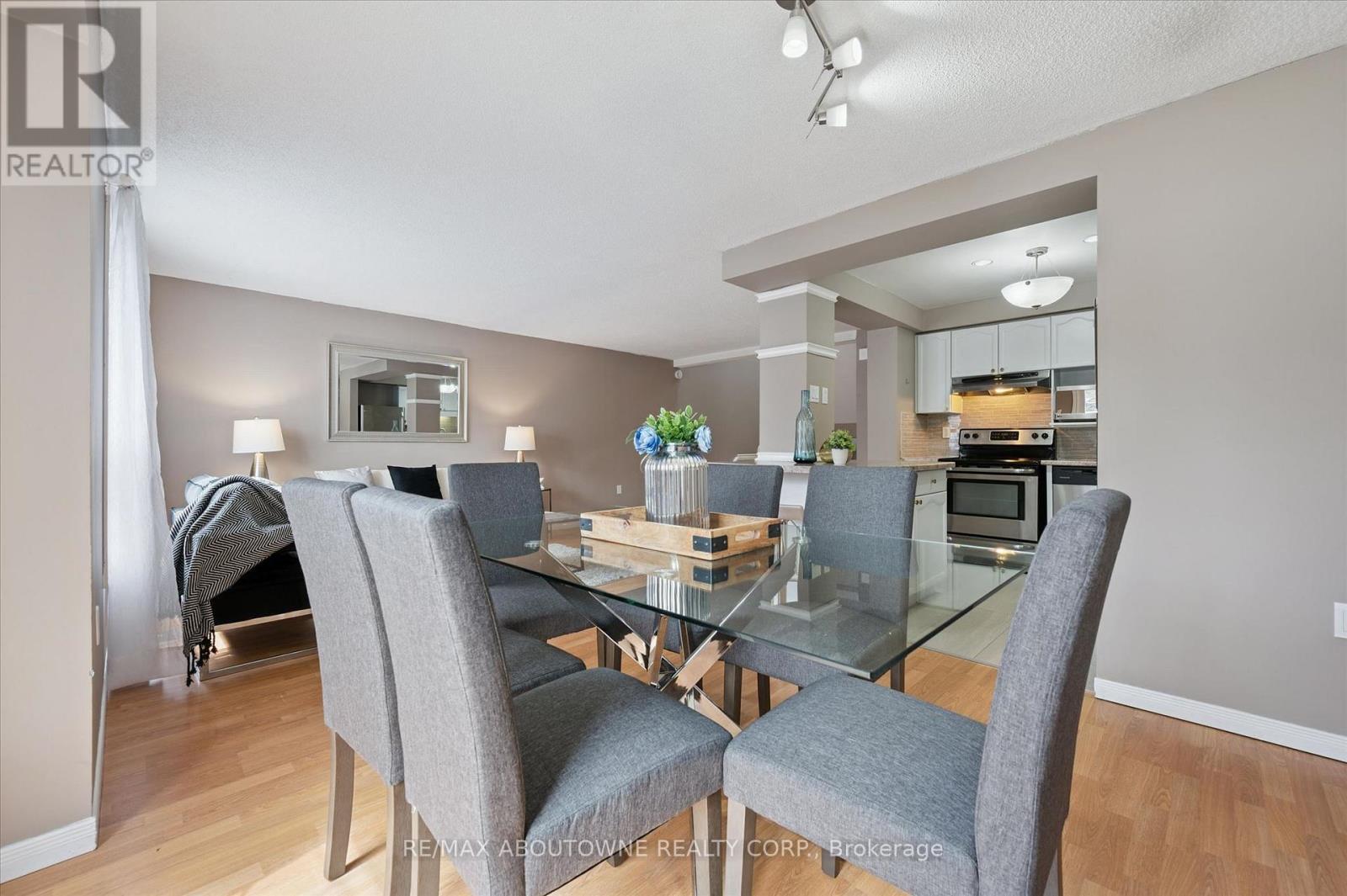 25 - 365 Pioneer Drive, Kitchener, ON - Indoor Photo Showing Dining Room
