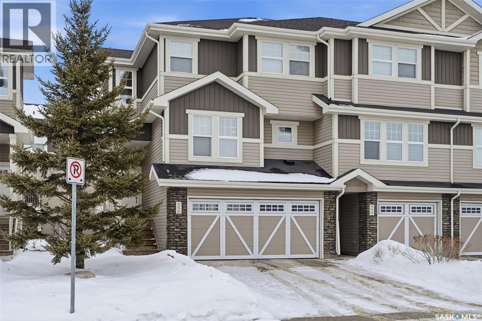 556 Pringle Crescent, Saskatoon, SK - Outdoor With Facade