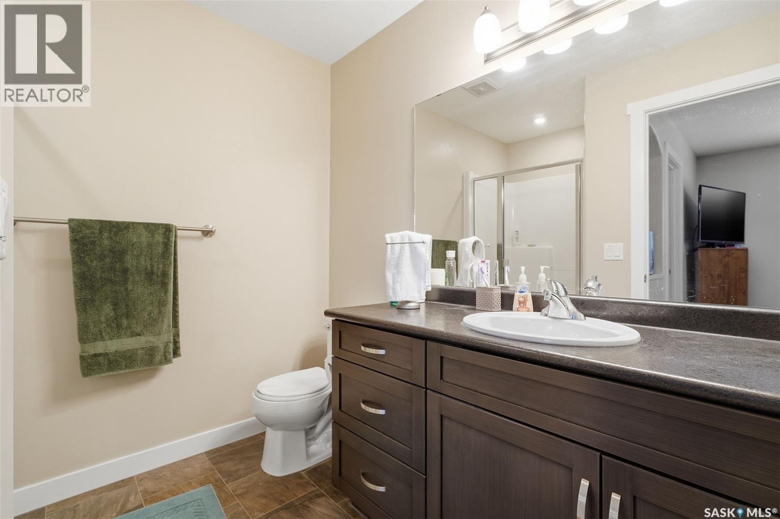 556 Pringle Crescent, Saskatoon, SK - Indoor Photo Showing Bathroom