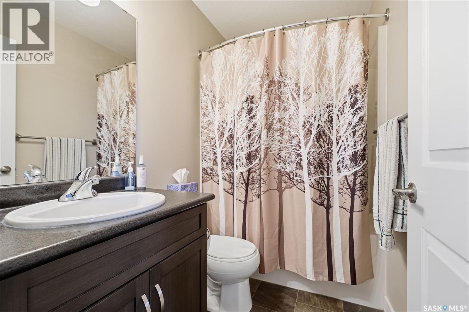 556 Pringle Crescent, Saskatoon, SK - Indoor Photo Showing Bathroom