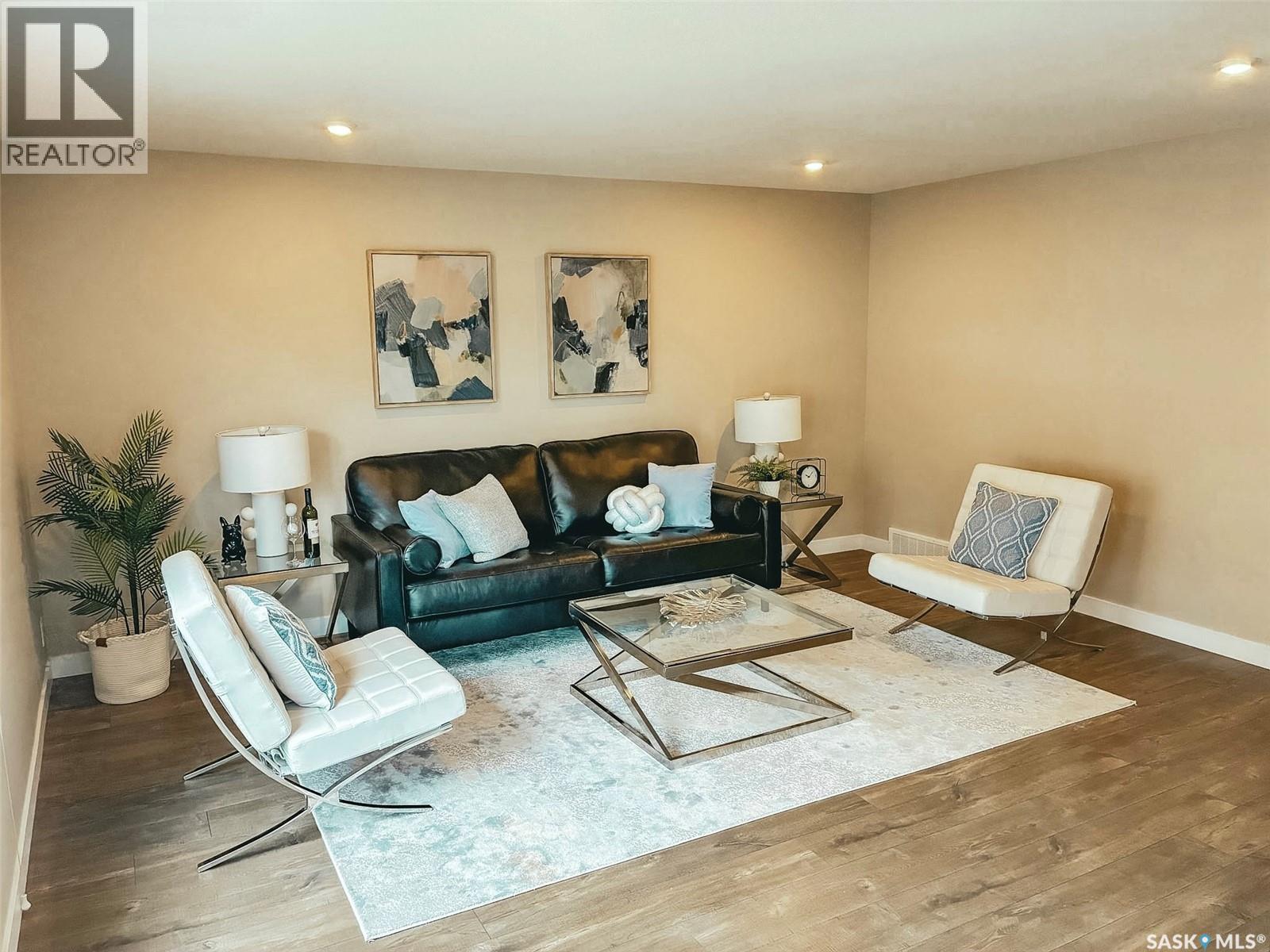 556 Pringle Crescent, Saskatoon, SK