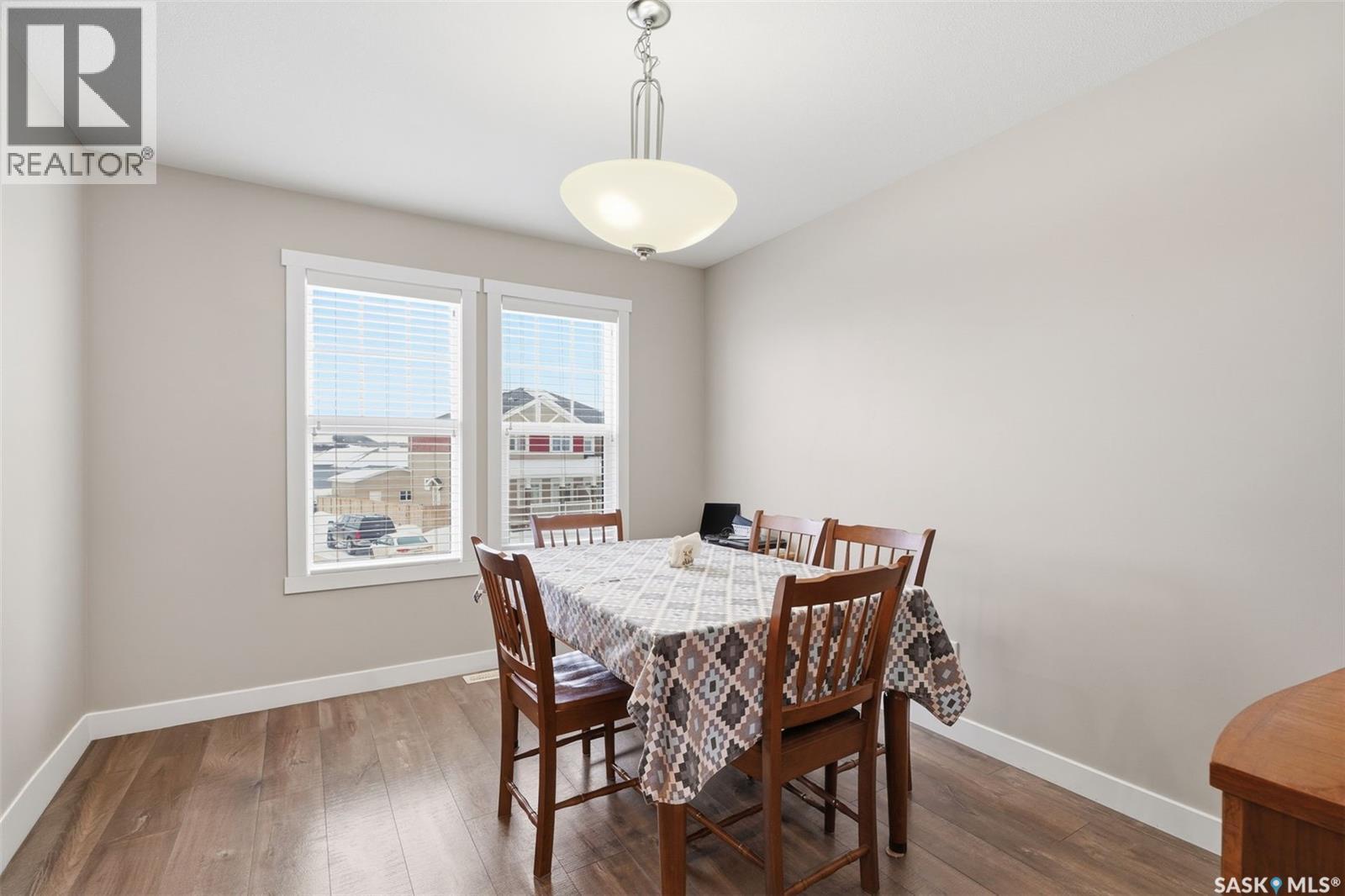 556 Pringle Crescent, Saskatoon, SK - Indoor Photo Showing Dining Room