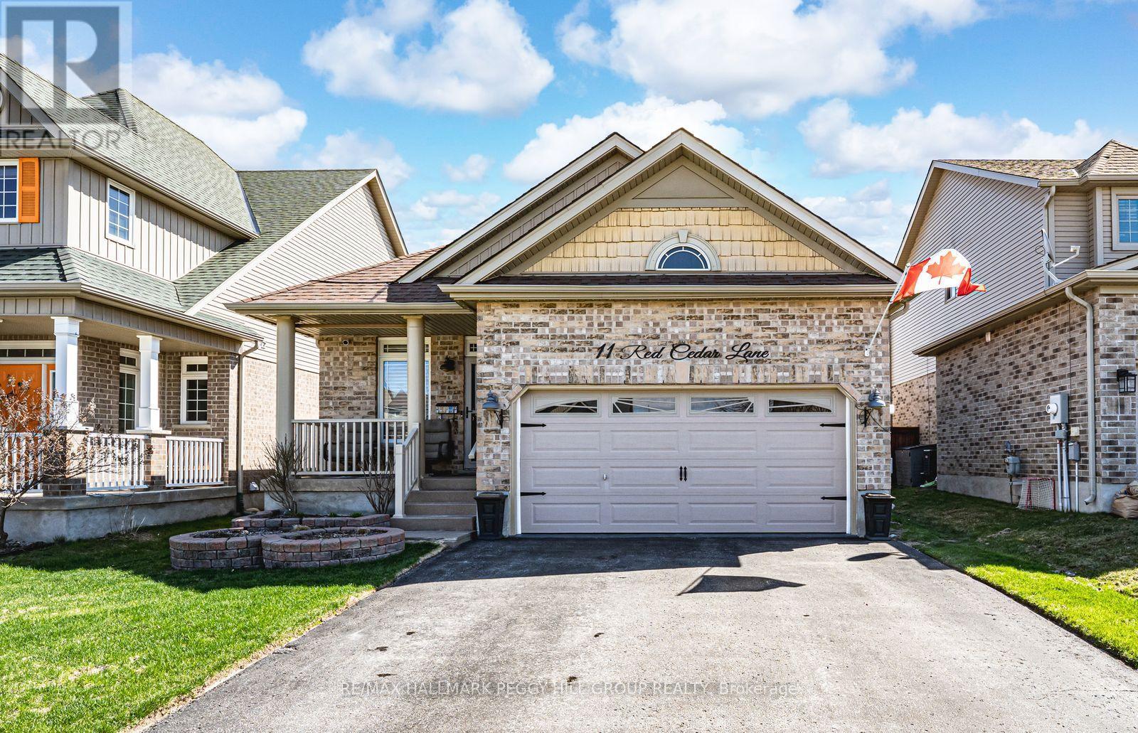 11 Red Cedar Lane, Essa, ON - Outdoor With Facade