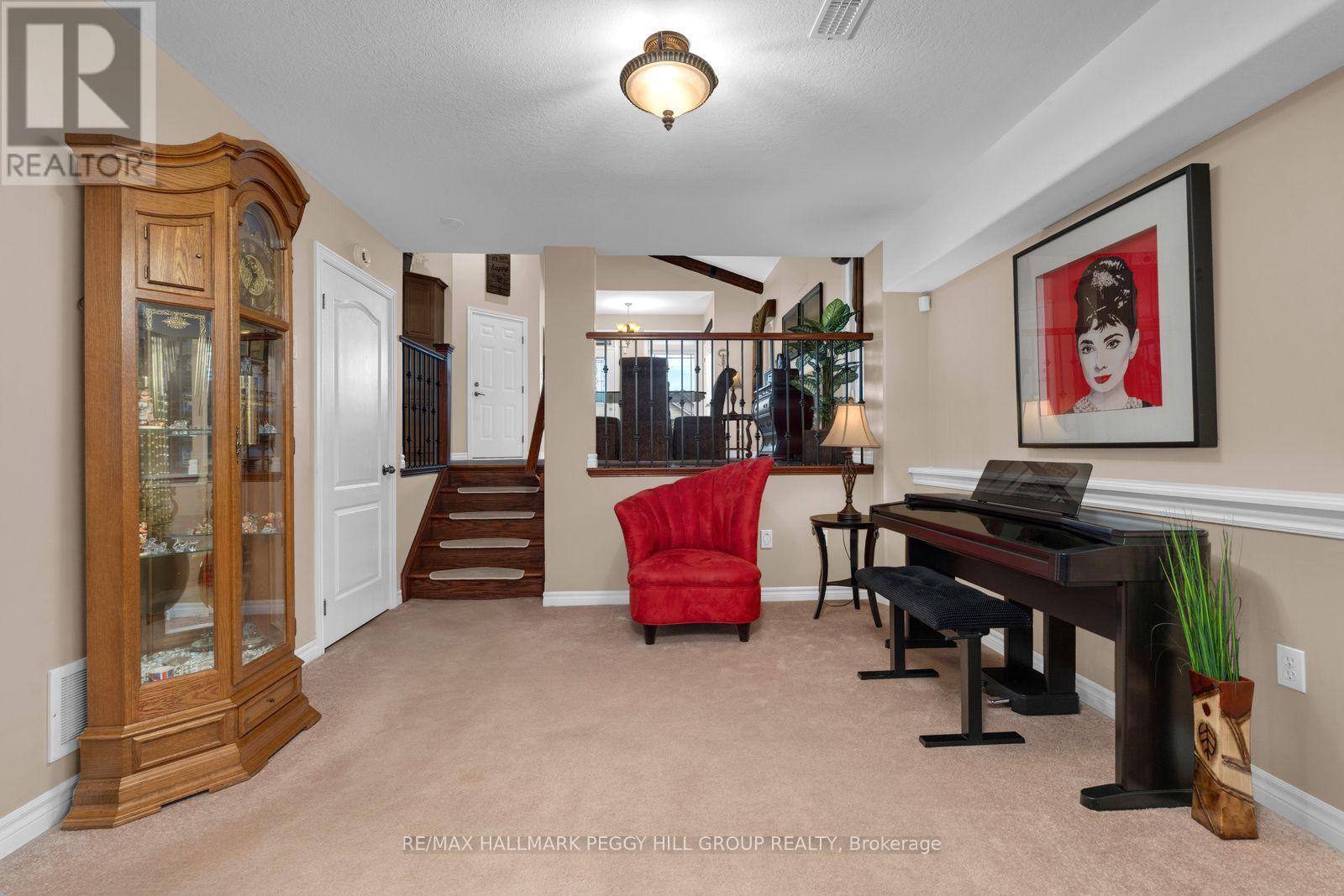 11 Red Cedar Lane, Essa, ON - Indoor Photo Showing Other Room