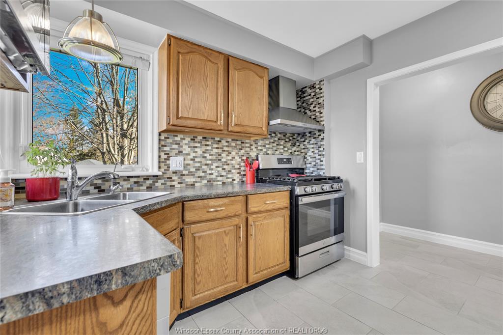 42 Grace, Leamington, ON
