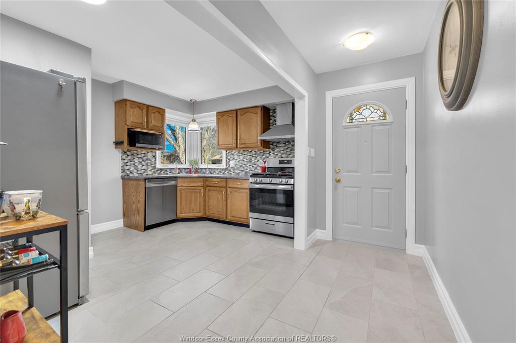 42 Grace, Leamington, ON