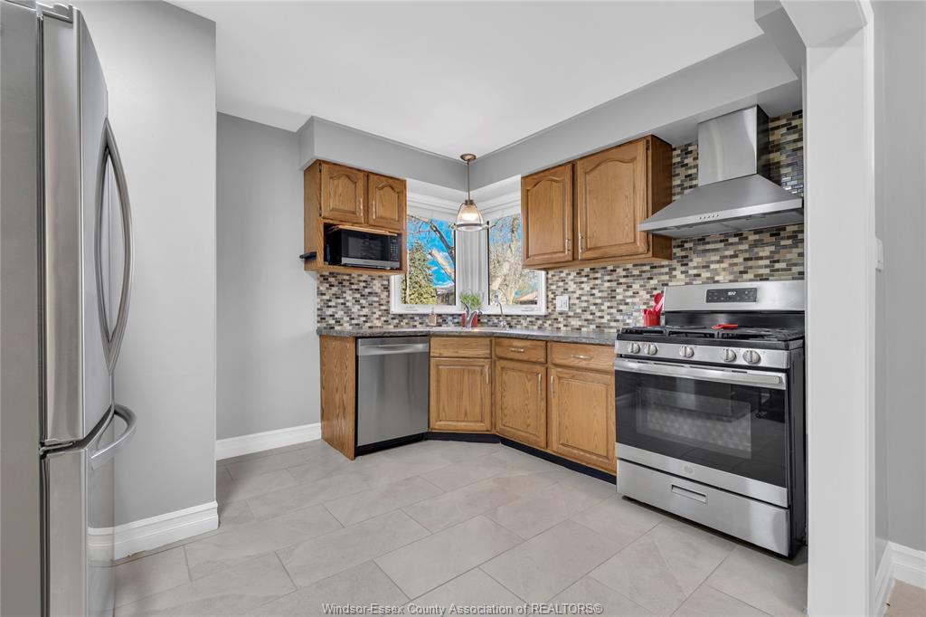 42 Grace, Leamington, ON