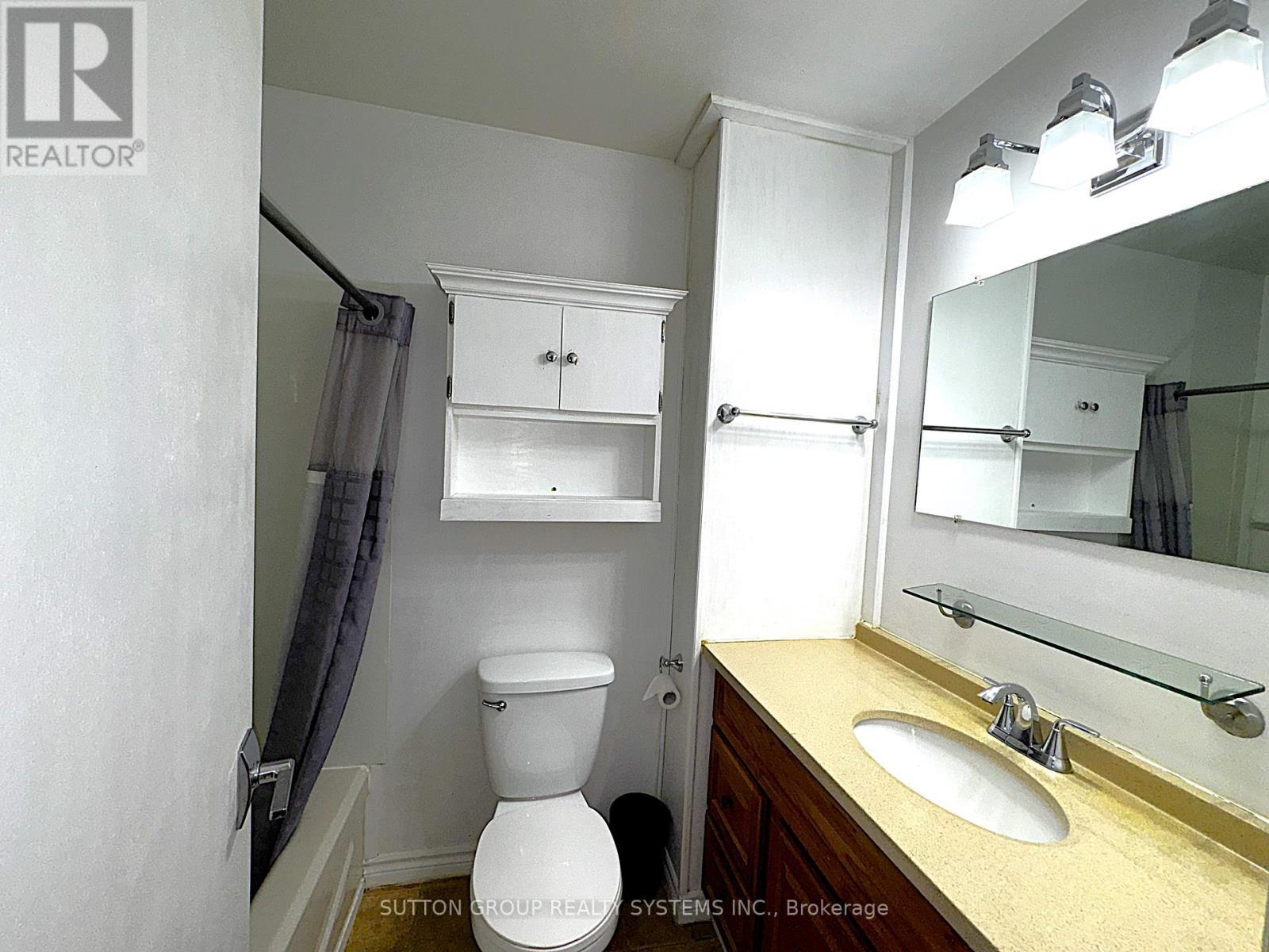 42 Ingleside Drive, Kitchener, ON - Indoor Photo Showing Bathroom