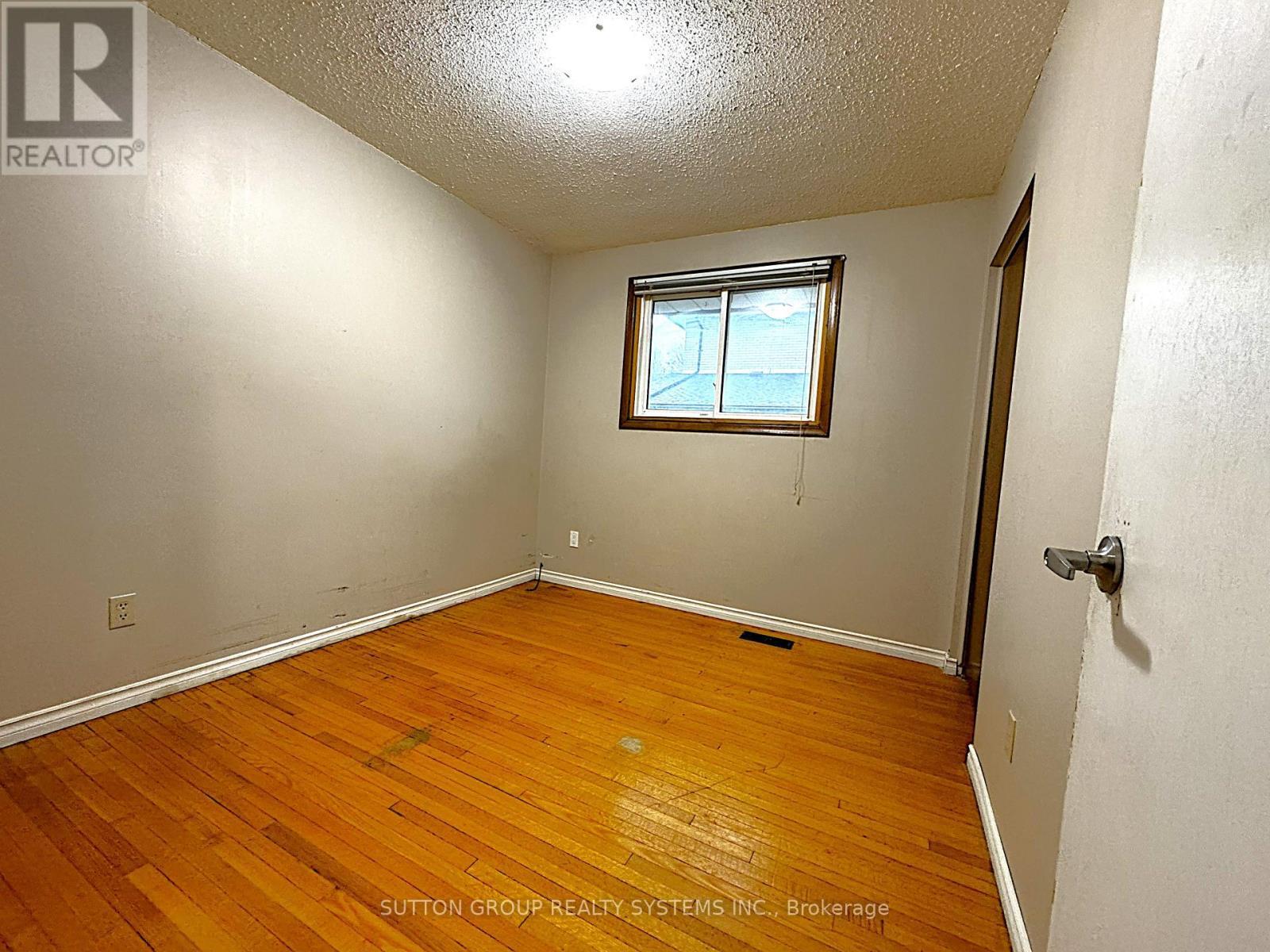 42 Ingleside Drive, Kitchener, ON - Indoor Photo Showing Other Room