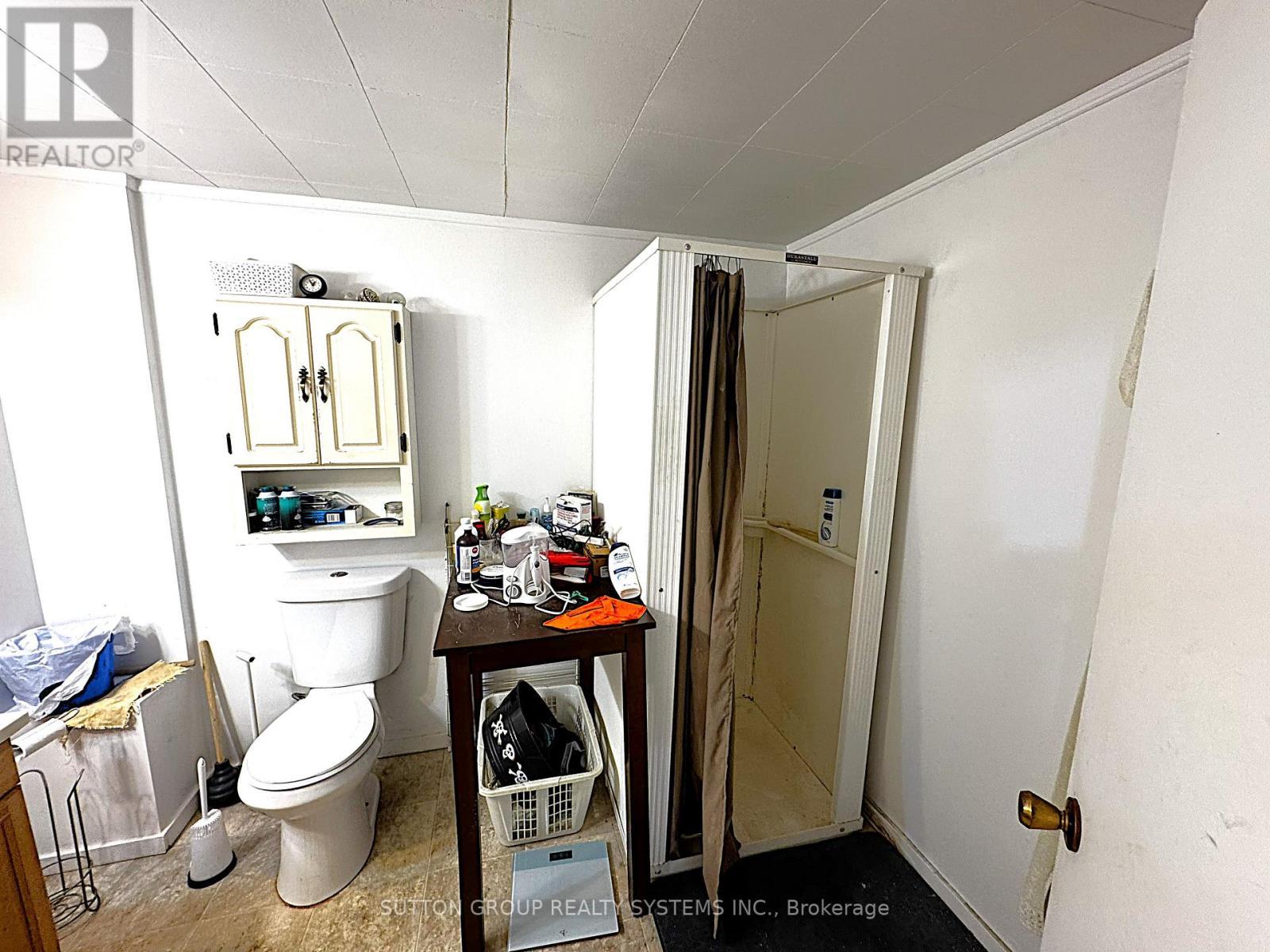 42 Ingleside Drive, Kitchener, ON - Indoor Photo Showing Bathroom