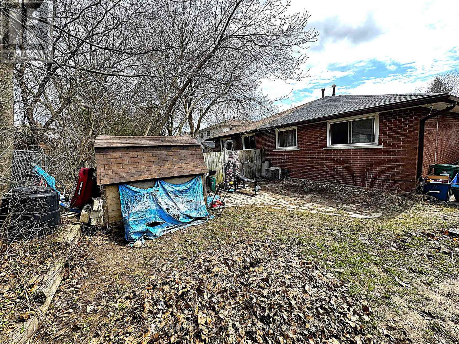 42 Ingleside Drive, Kitchener, ON - Outdoor