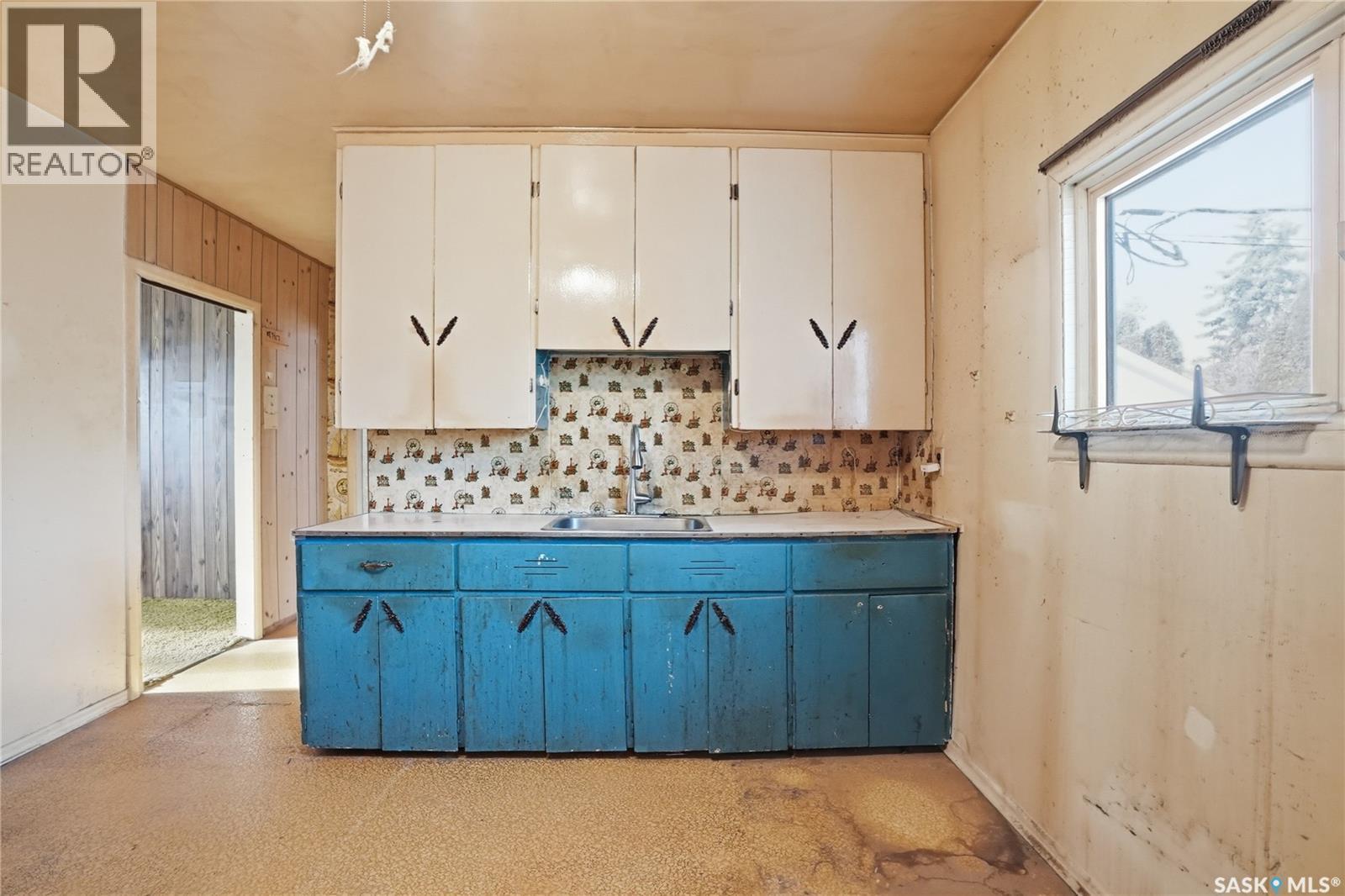 2123 St George Avenue, Saskatoon, SK - Indoor