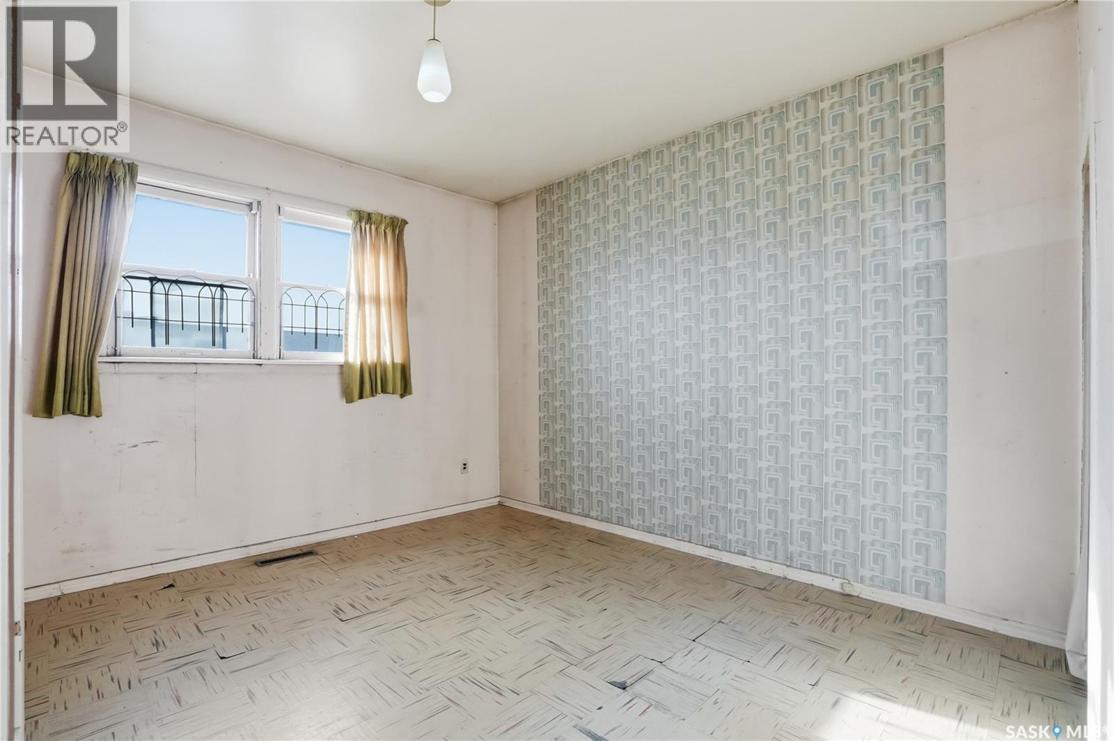 2123 St George Avenue, Saskatoon, SK - Indoor Photo Showing Other Room