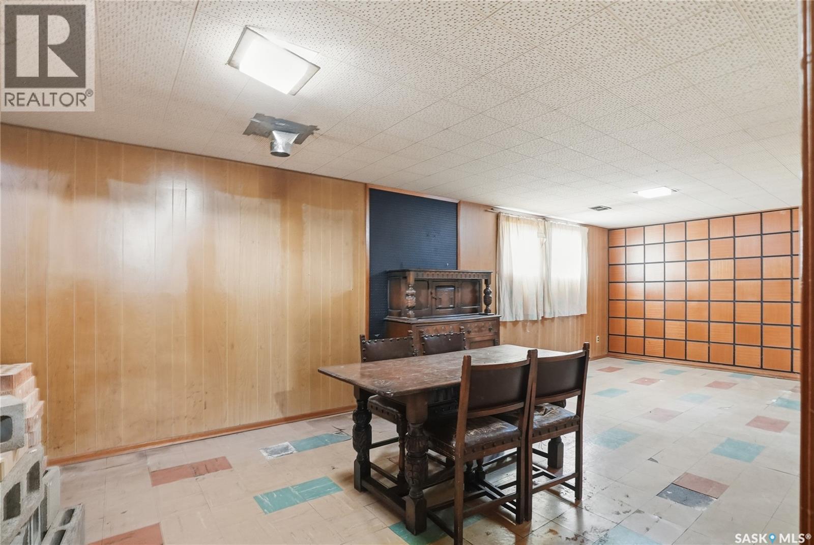 2123 St George Avenue, Saskatoon, SK - Indoor