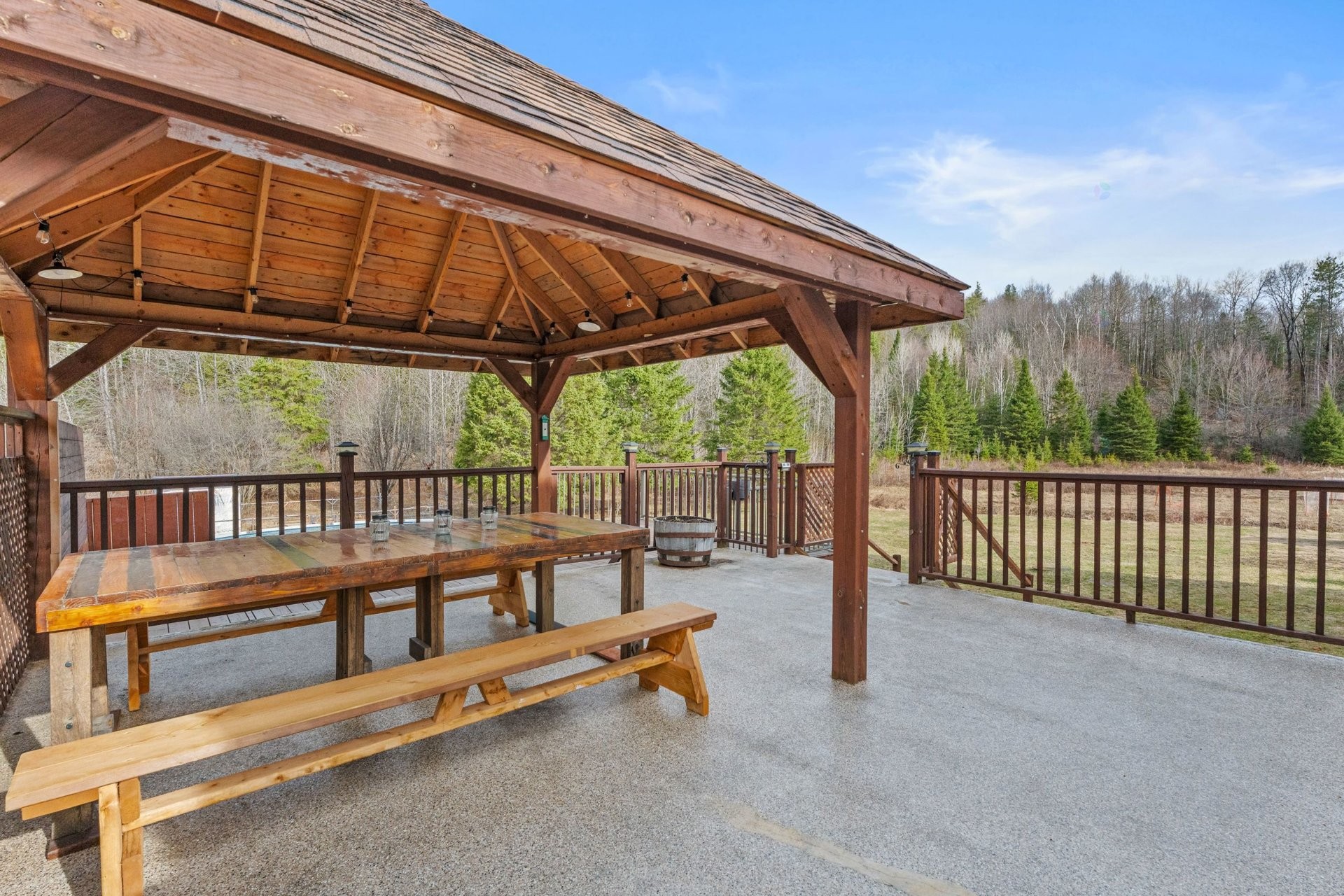 Cour - 11 Ch. Twin-Lake, Arundel, QC - Outdoor With Deck Patio Veranda With Exterior