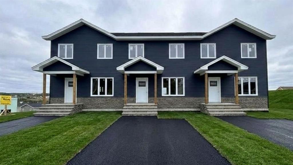 289 Paradise Road, Paradise, NL - Outdoor With Facade