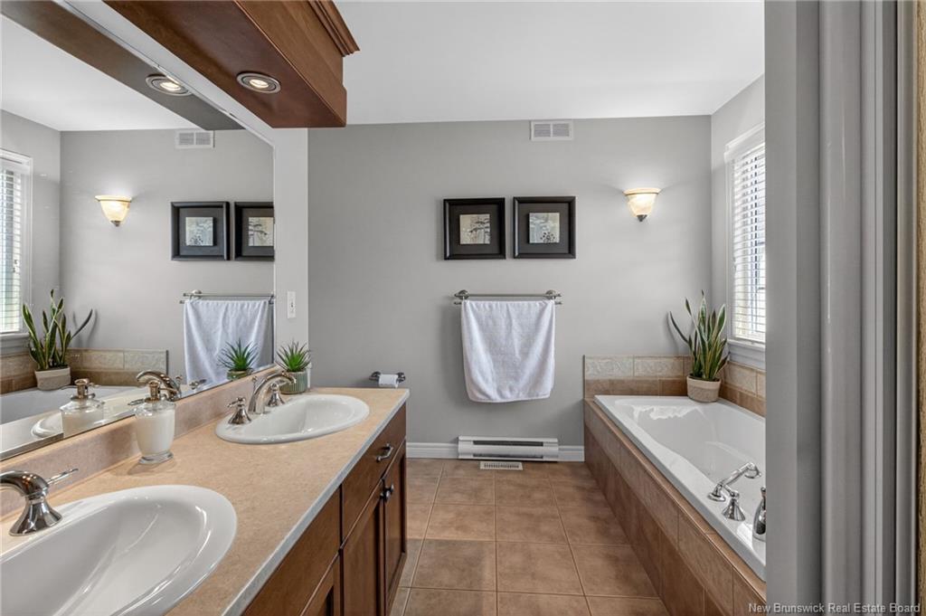 142 Du Golf St, Dieppe, NB