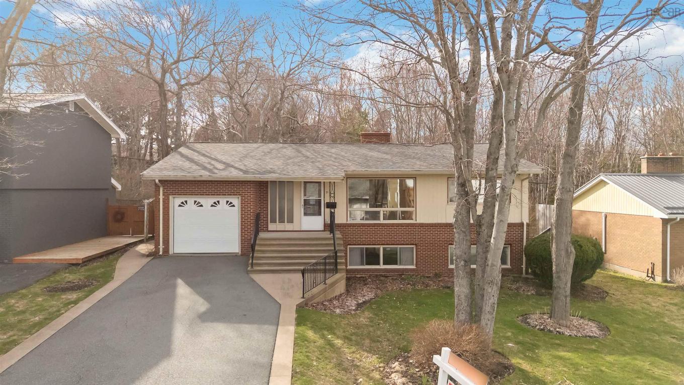 71 Woodward Crescent, Halifax, NS