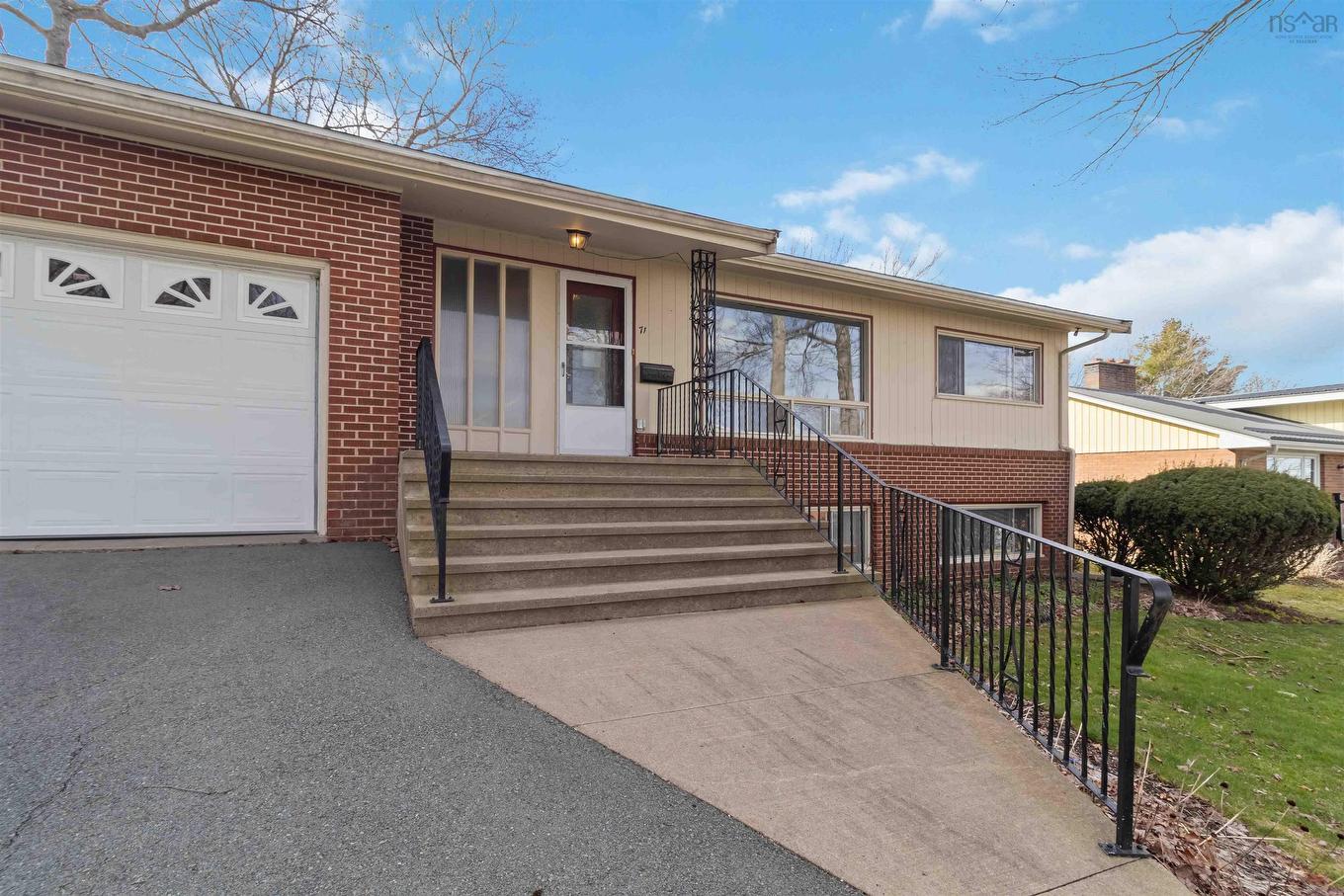 71 Woodward Crescent, Halifax, NS