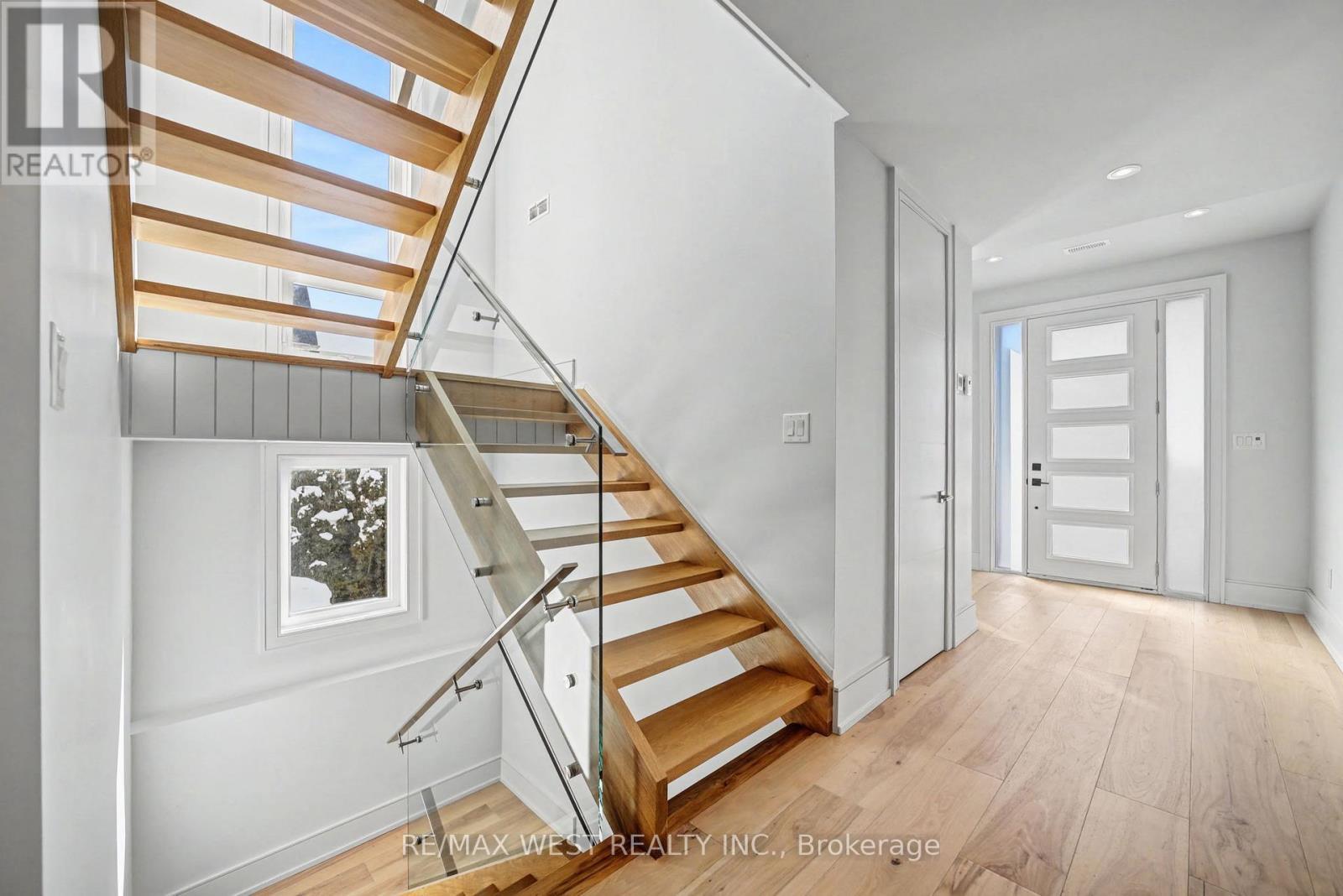 2267 Fifth Line W, Mississauga, ON - Indoor Photo Showing Other Room