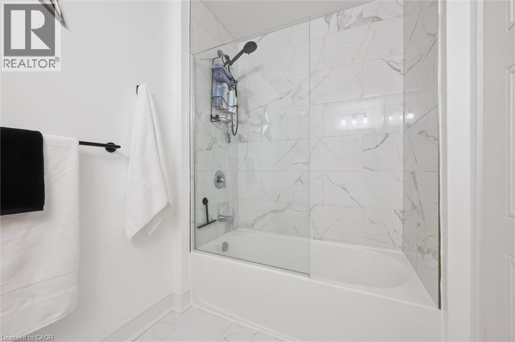 255 Northfield Drive E Unit# 610, Waterloo, ON - Indoor Photo Showing Bathroom