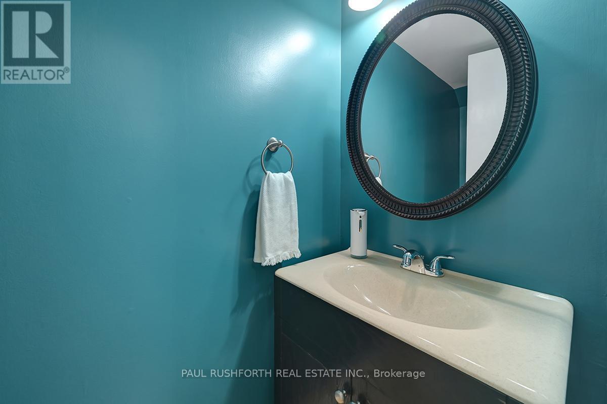 2 Piece Powder Room - 382 Verdon Private, Ottawa, ON - Indoor Photo Showing Bathroom