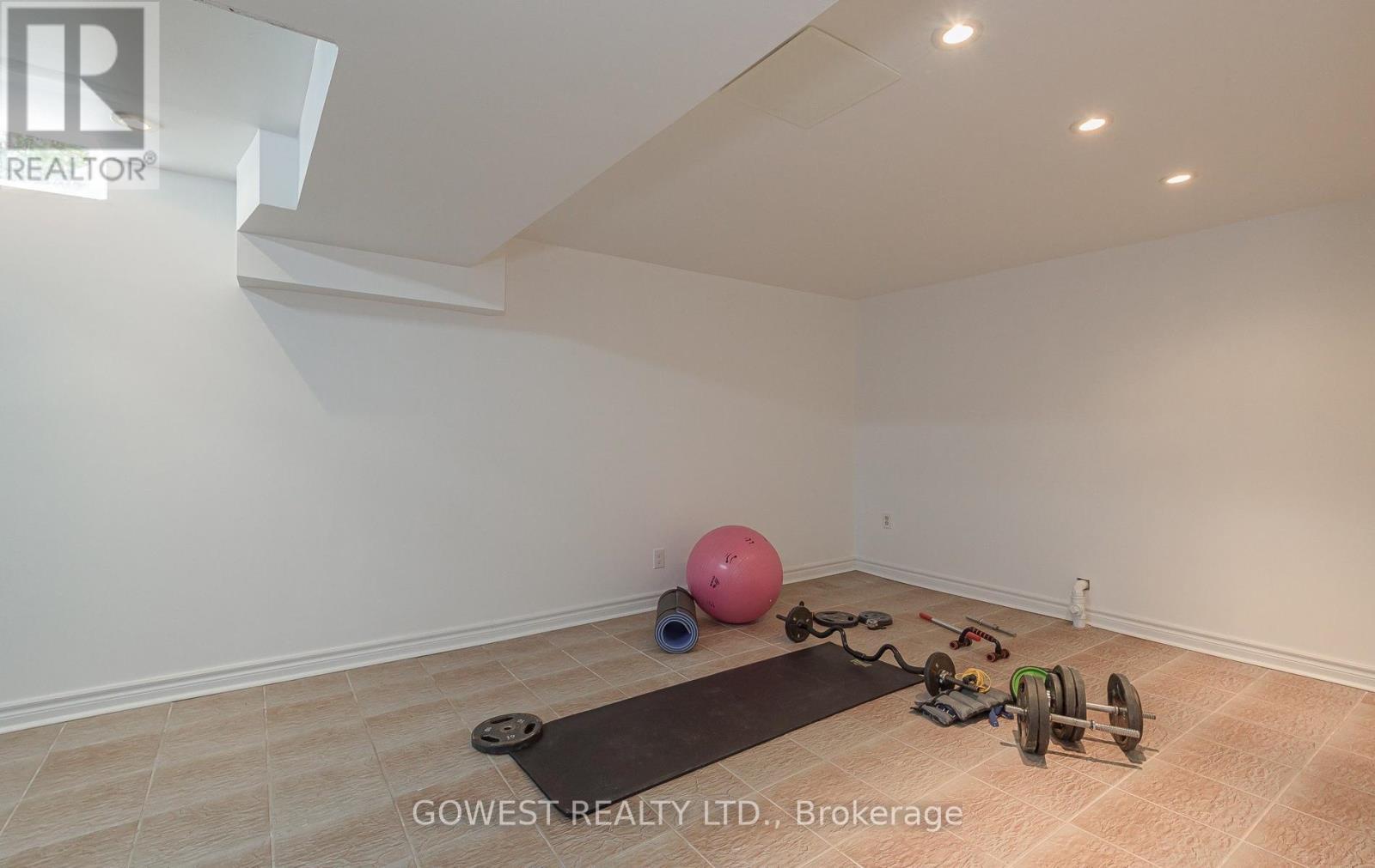 6564 Edenwood Drive, Mississauga, ON - Indoor