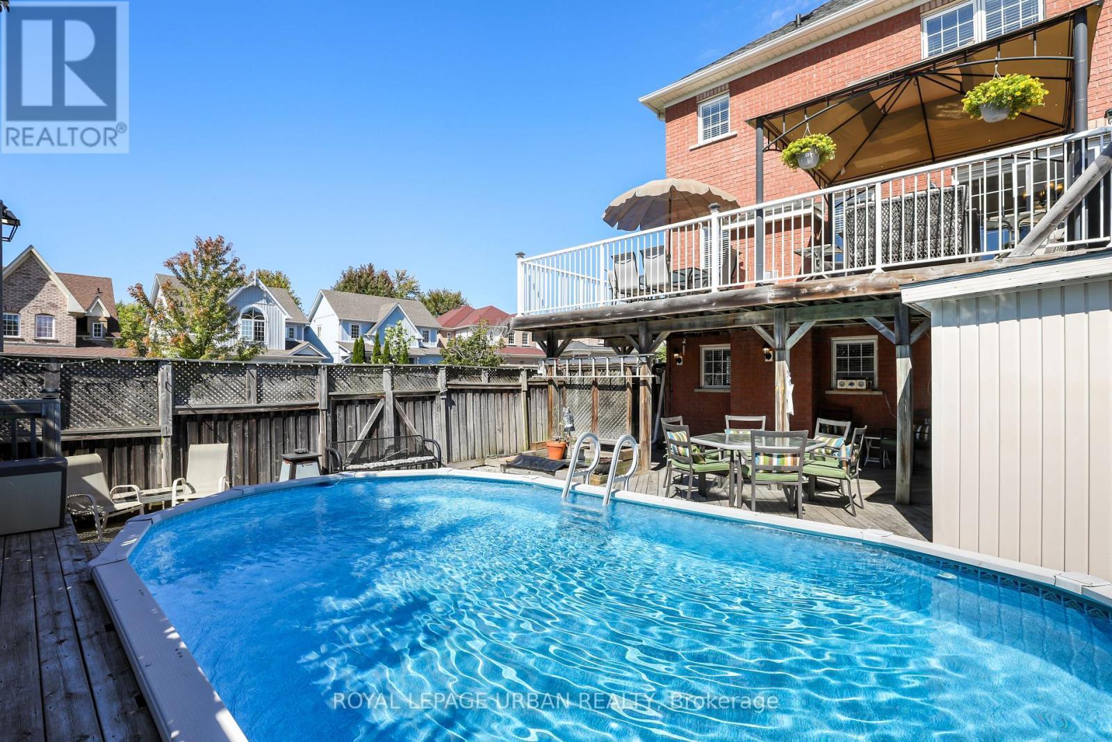 1081 Keswick Court, Oshawa, ON - Outdoor