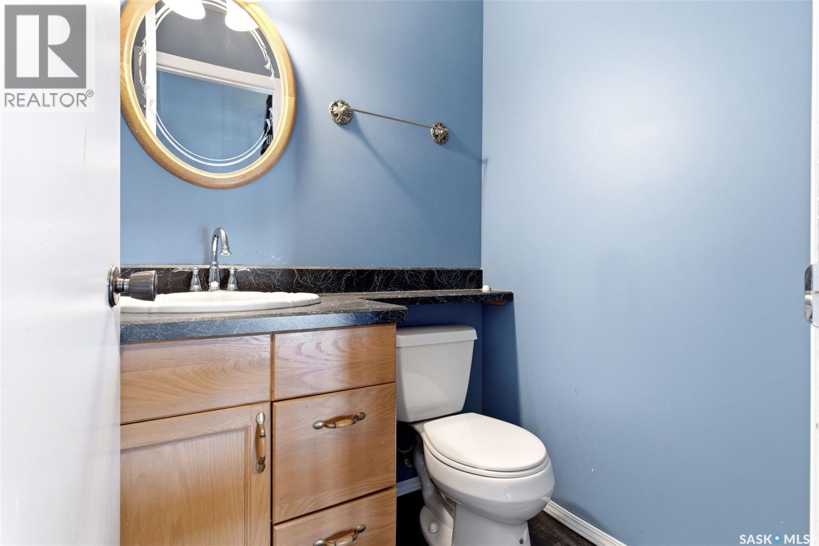 104 Lockwood Road, Regina, SK - Indoor Photo Showing Bathroom