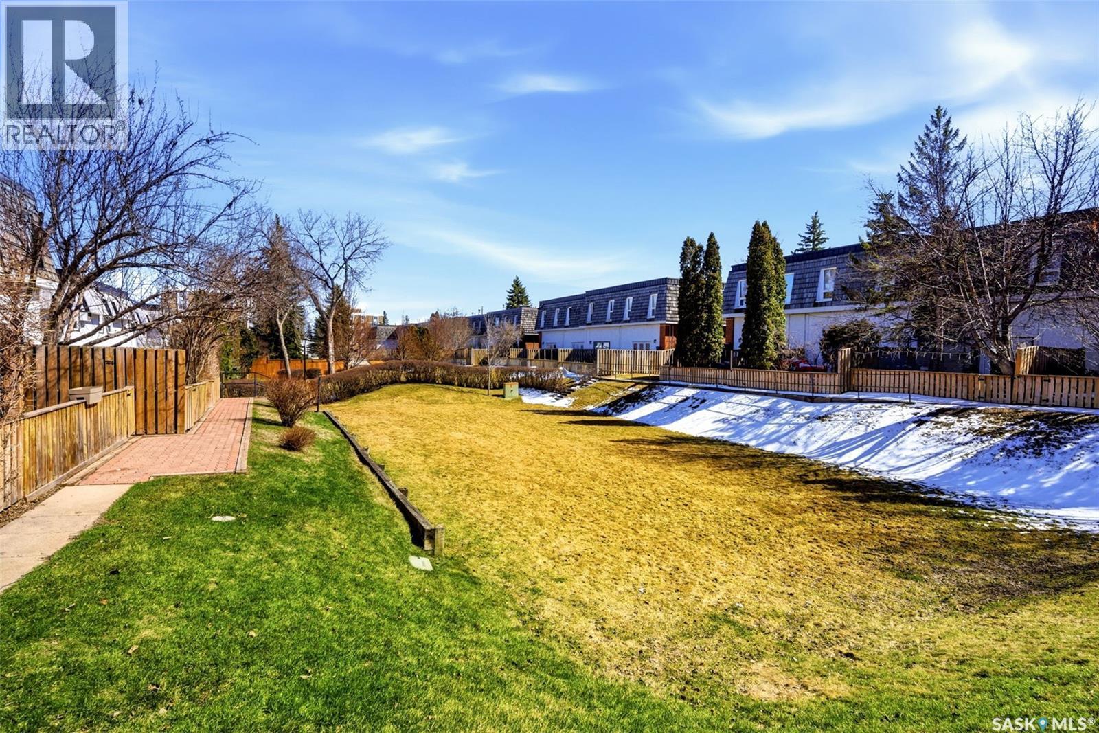 104 Lockwood Road, Regina, SK - Outdoor