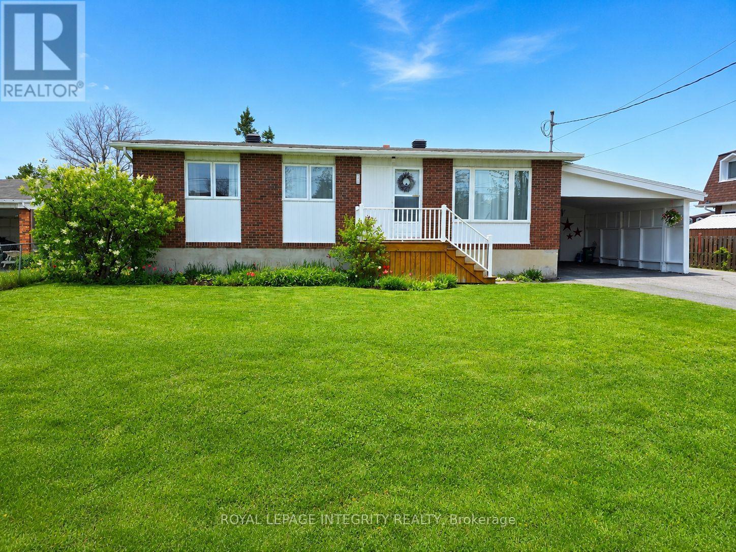 3264 Johnston Avenue, Cornwall, ON - Outdoor
