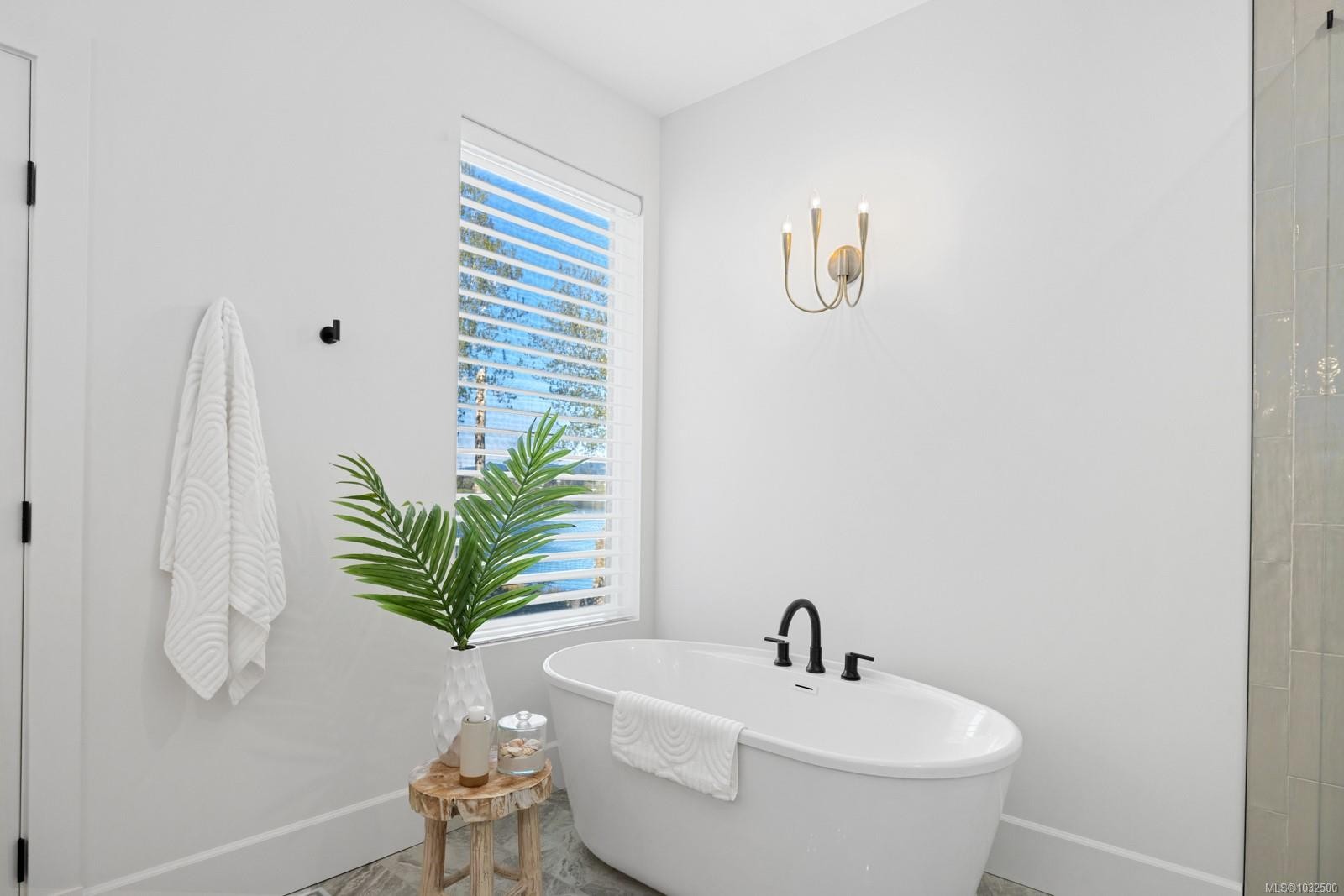 1855 Westlock Rd, Duncan, BC