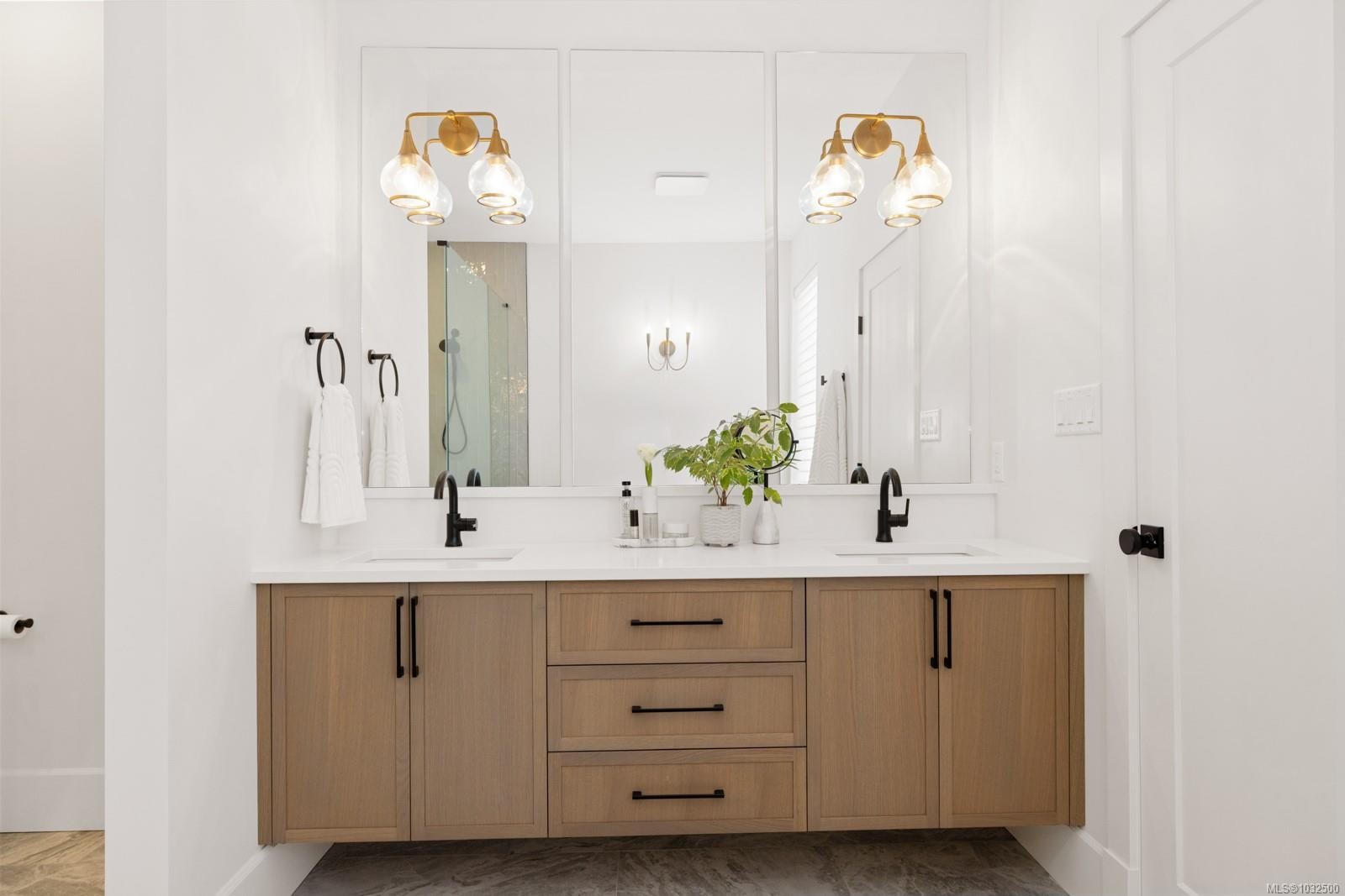 1855 Westlock Rd, Duncan, BC