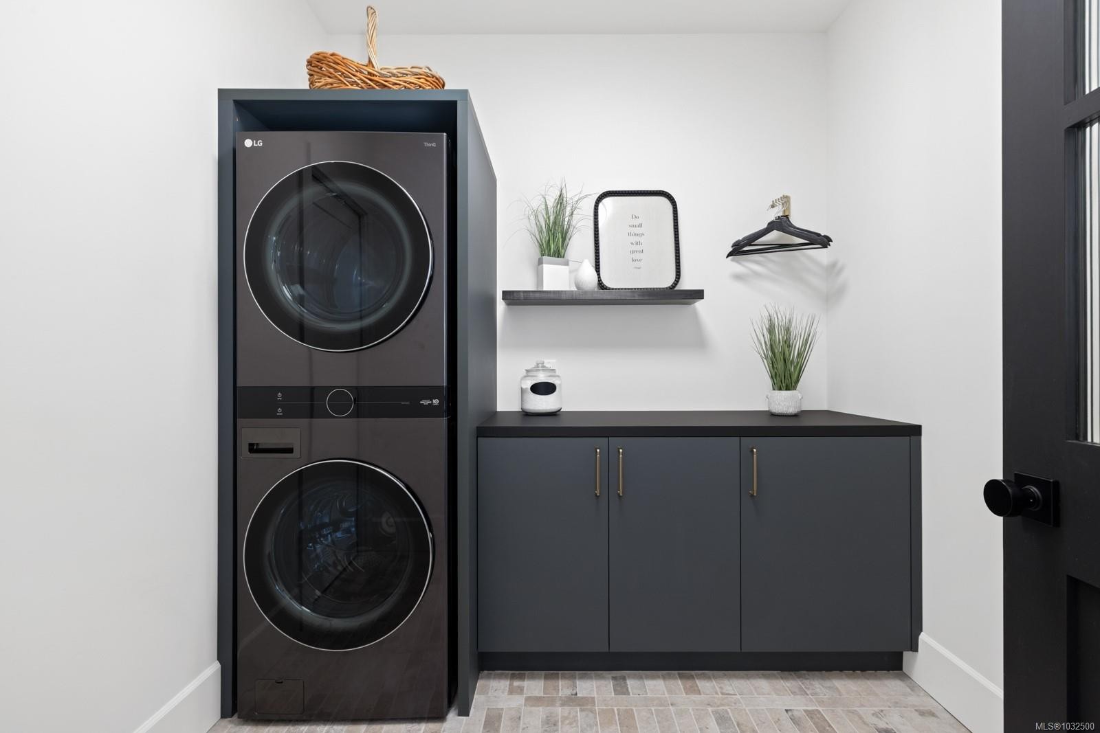 1855 Westlock Rd, Duncan, BC