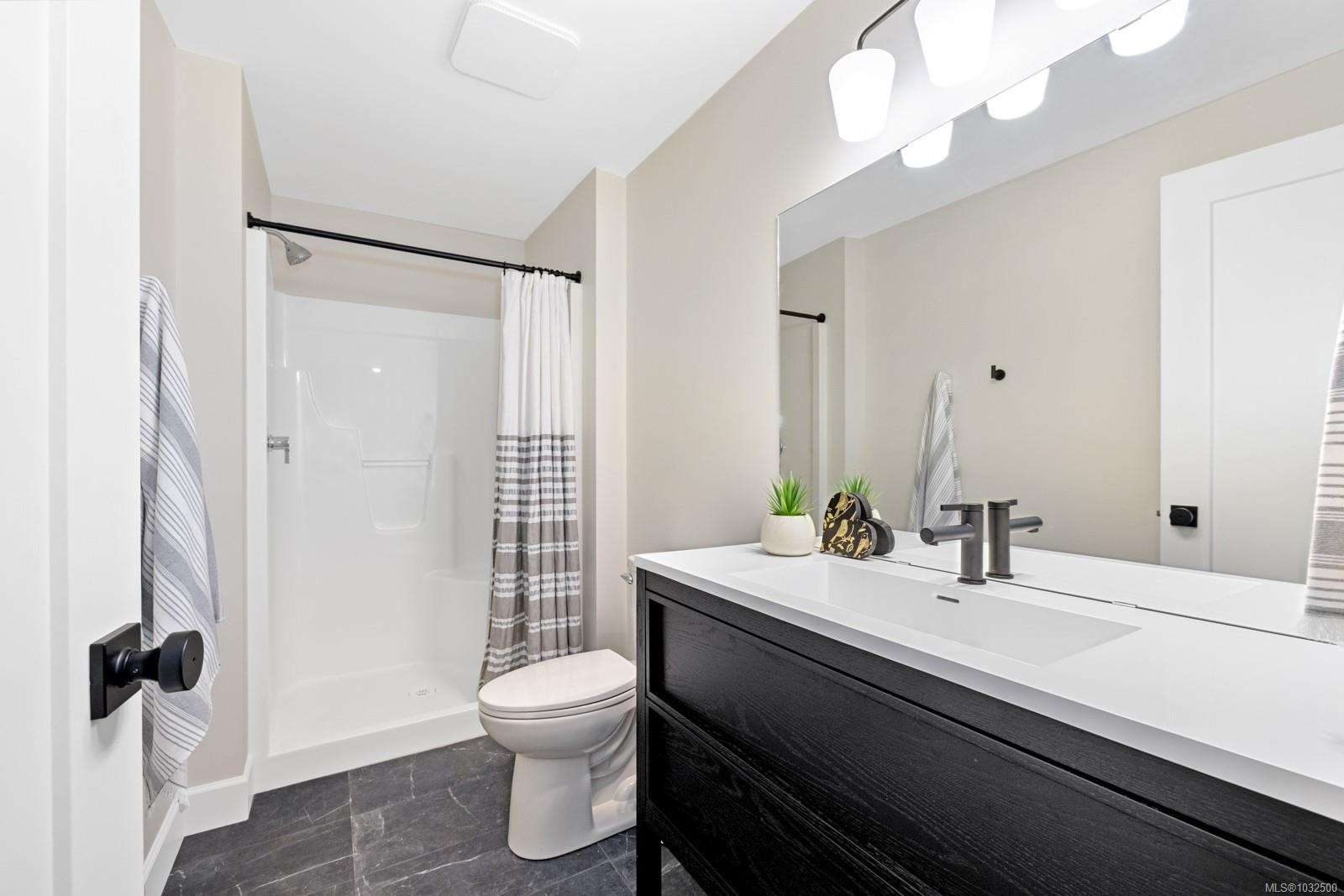 1855 Westlock Rd, Duncan, BC