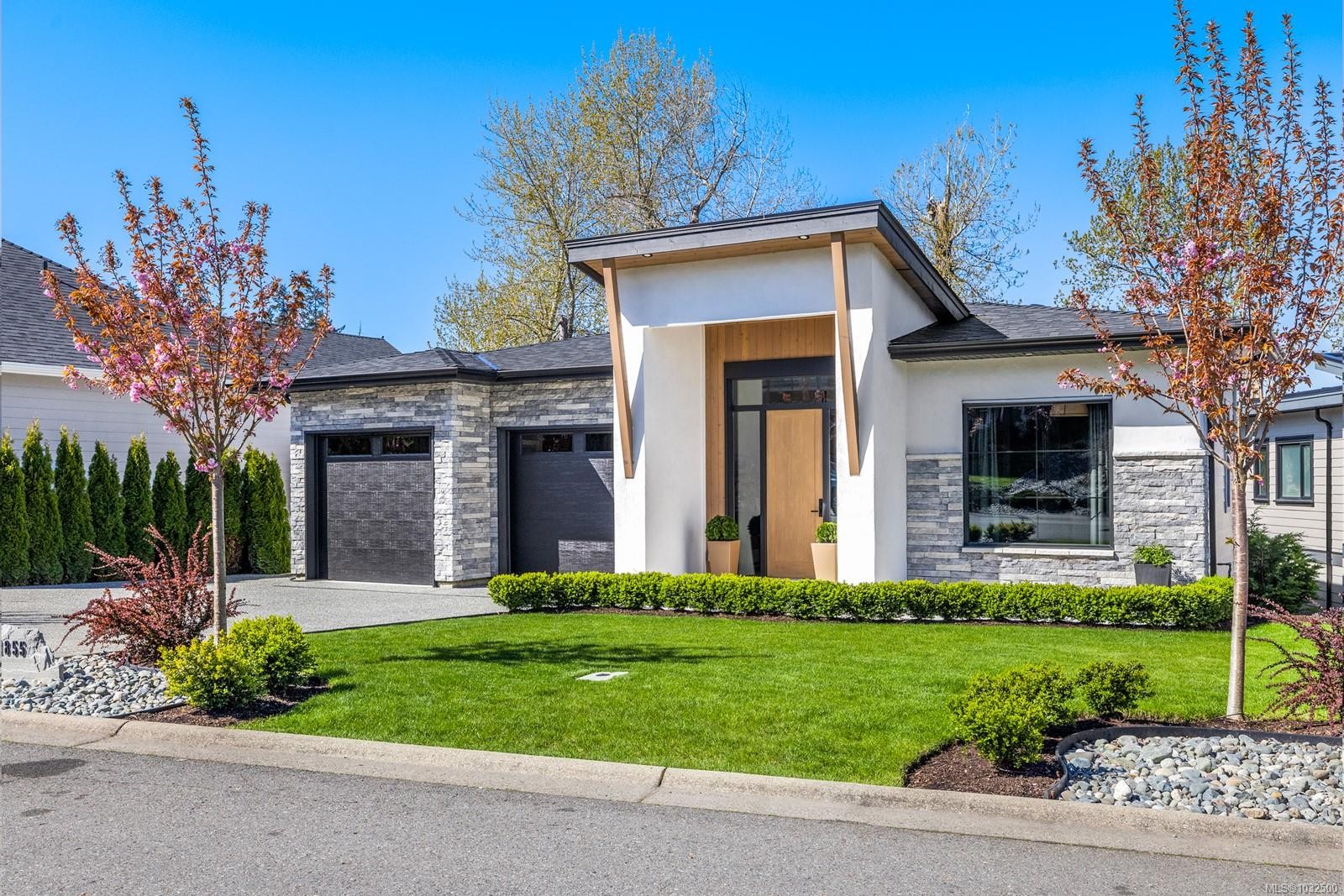 1855 Westlock Rd, Duncan, BC