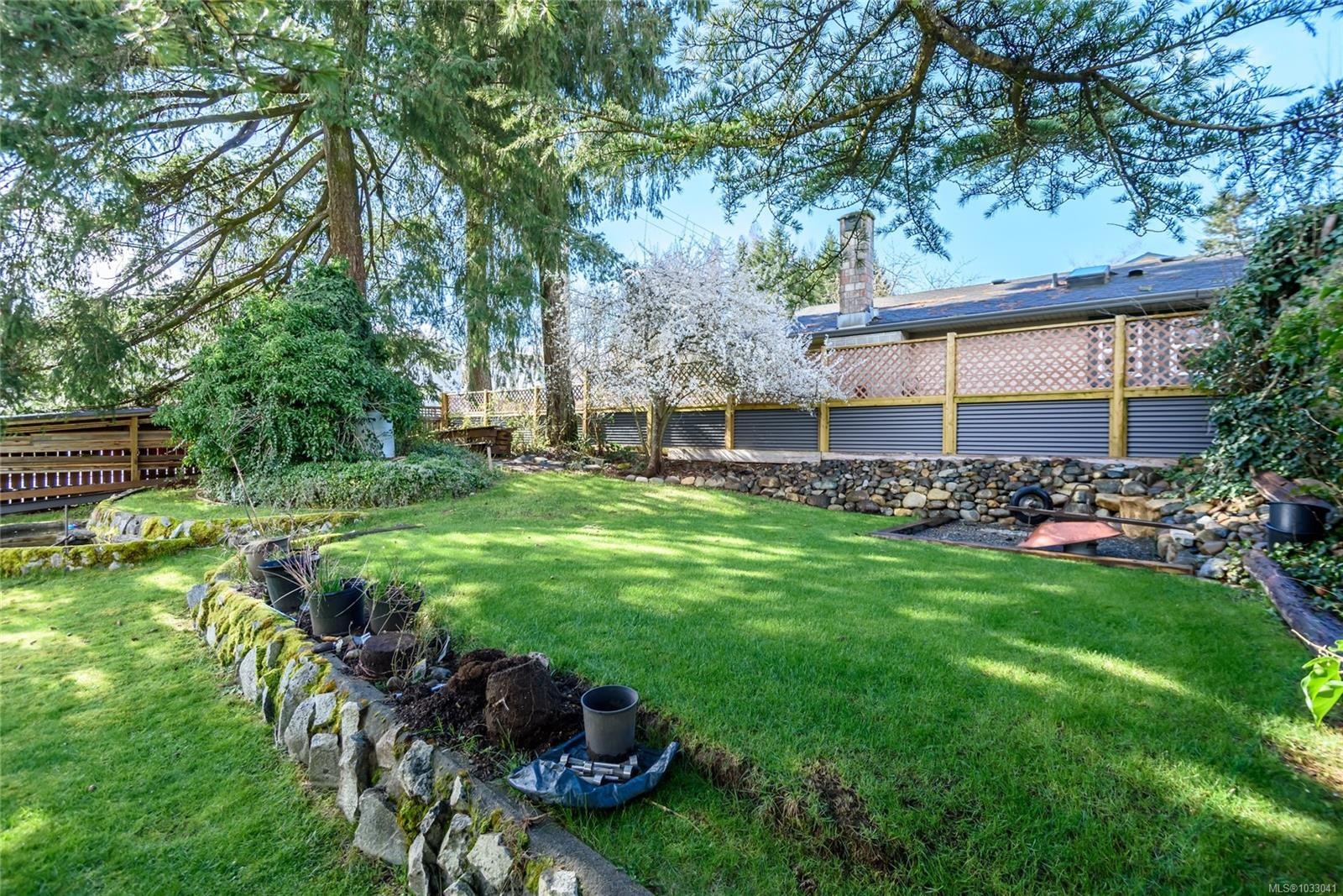 97 Mitchell Rd, Courtenay, BC