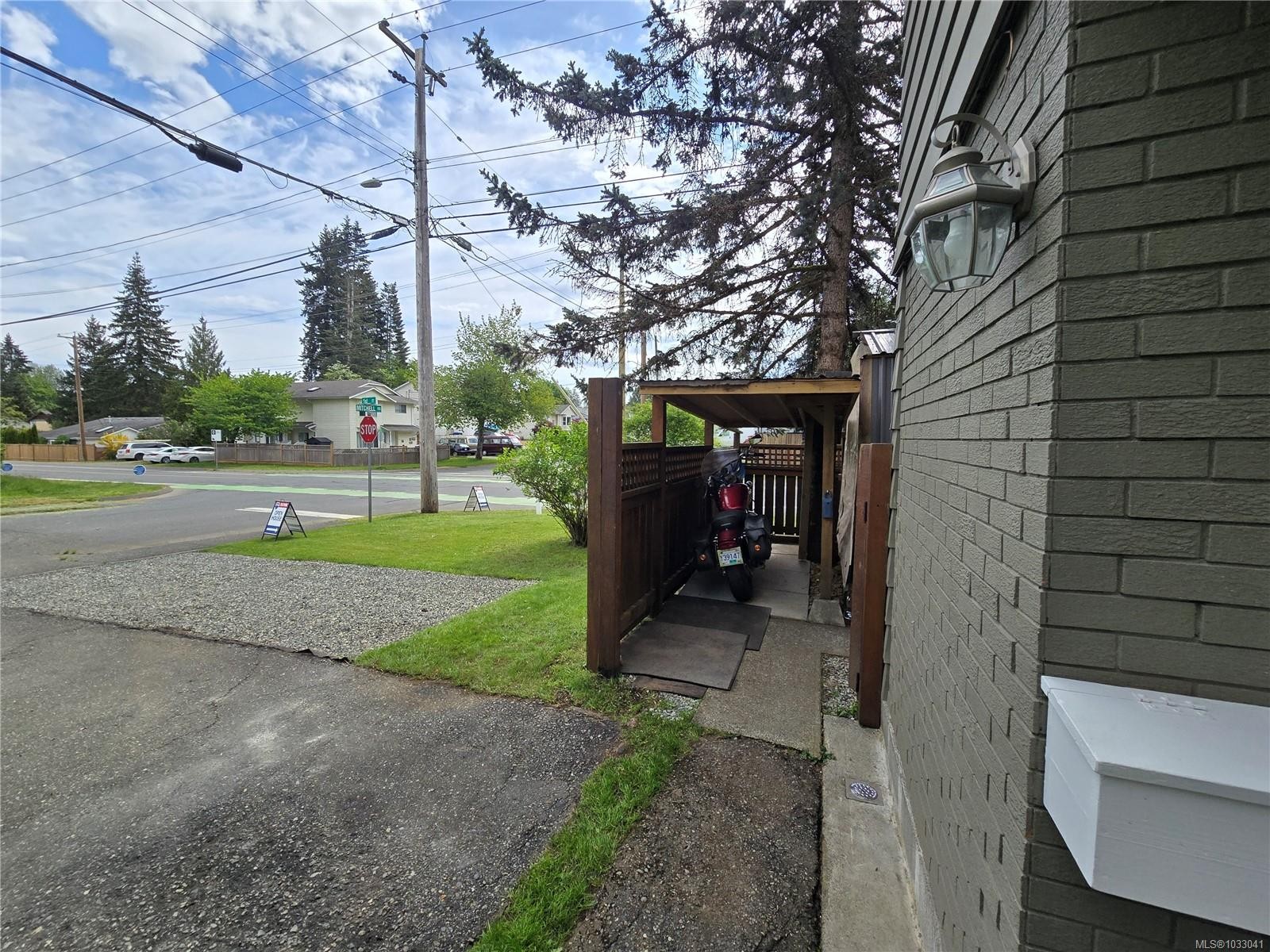 97 Mitchell Rd, Courtenay, BC