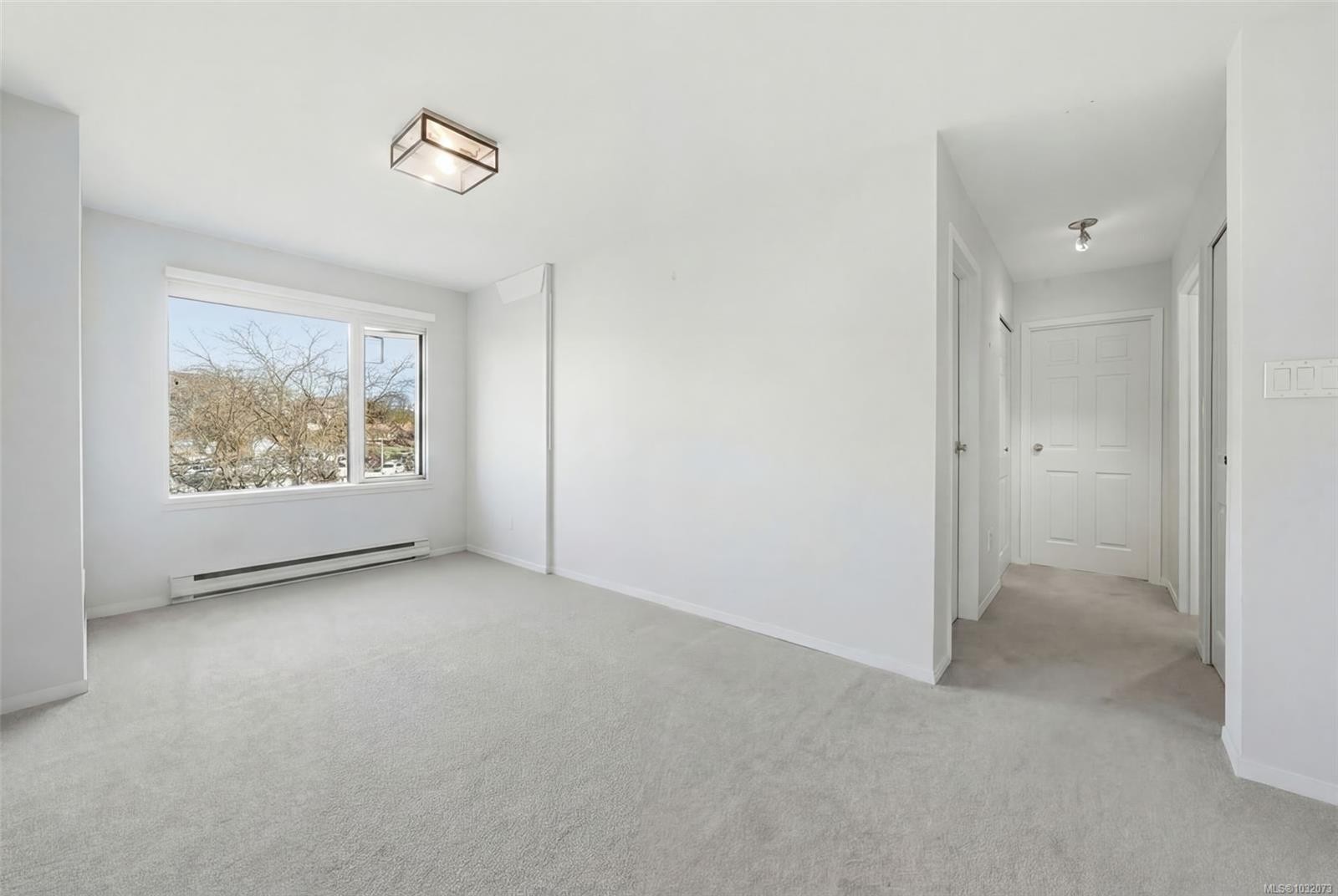 308-103 Gorge Rd East, Victoria, BC - Indoor Photo Showing Other Room