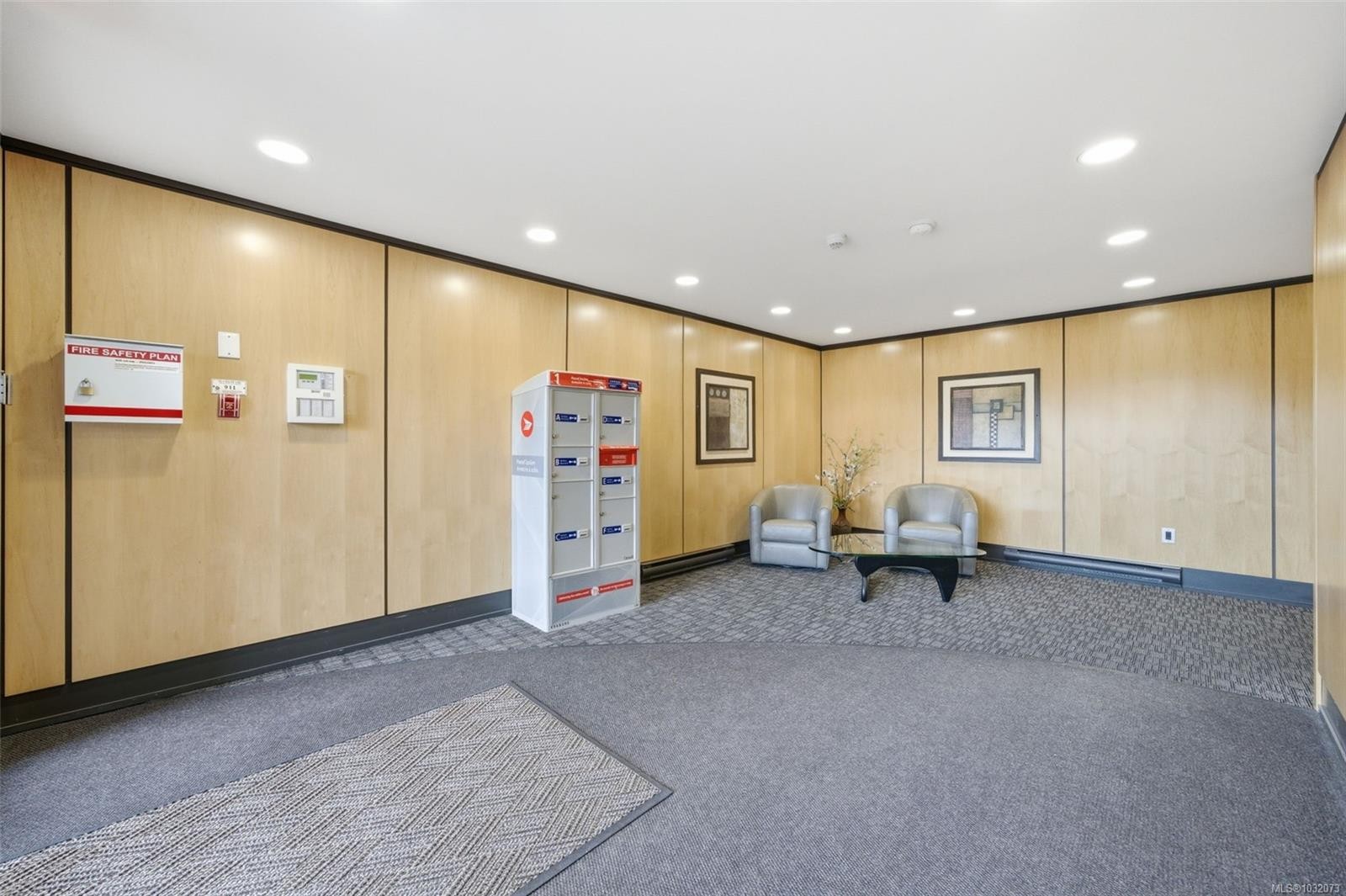 308-103 Gorge Rd East, Victoria, BC - Indoor