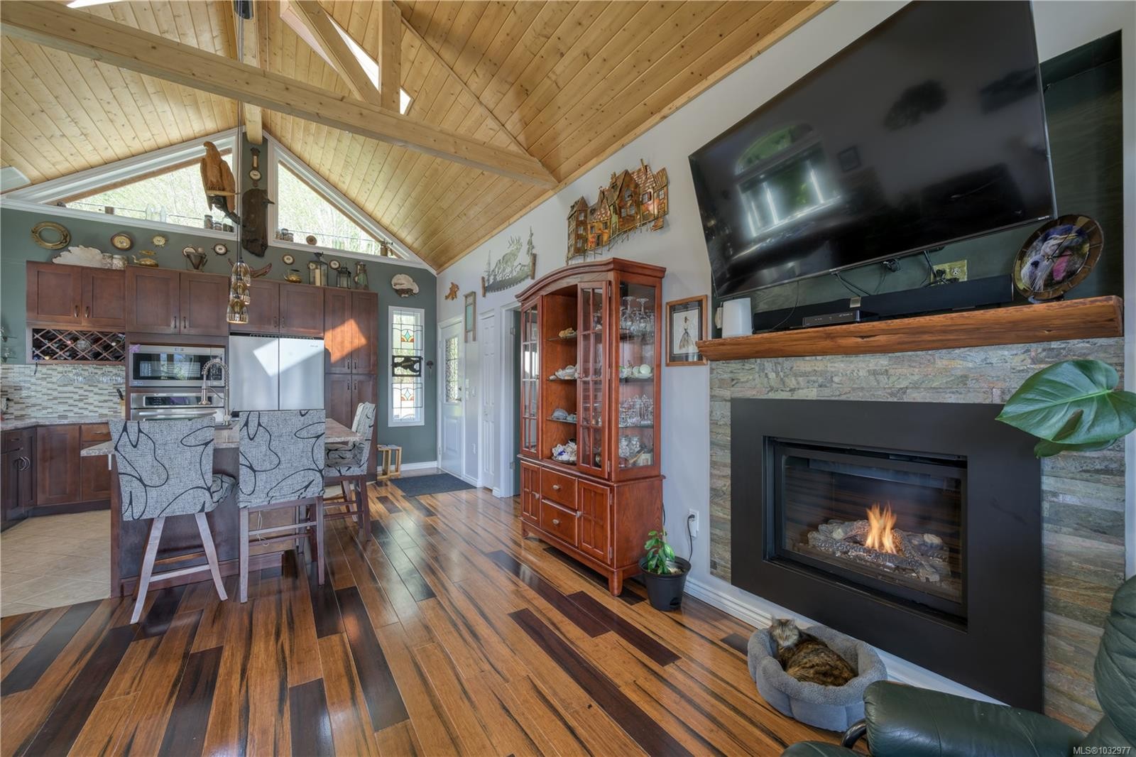 321 Harbour Rd, Coal Harbour, BC