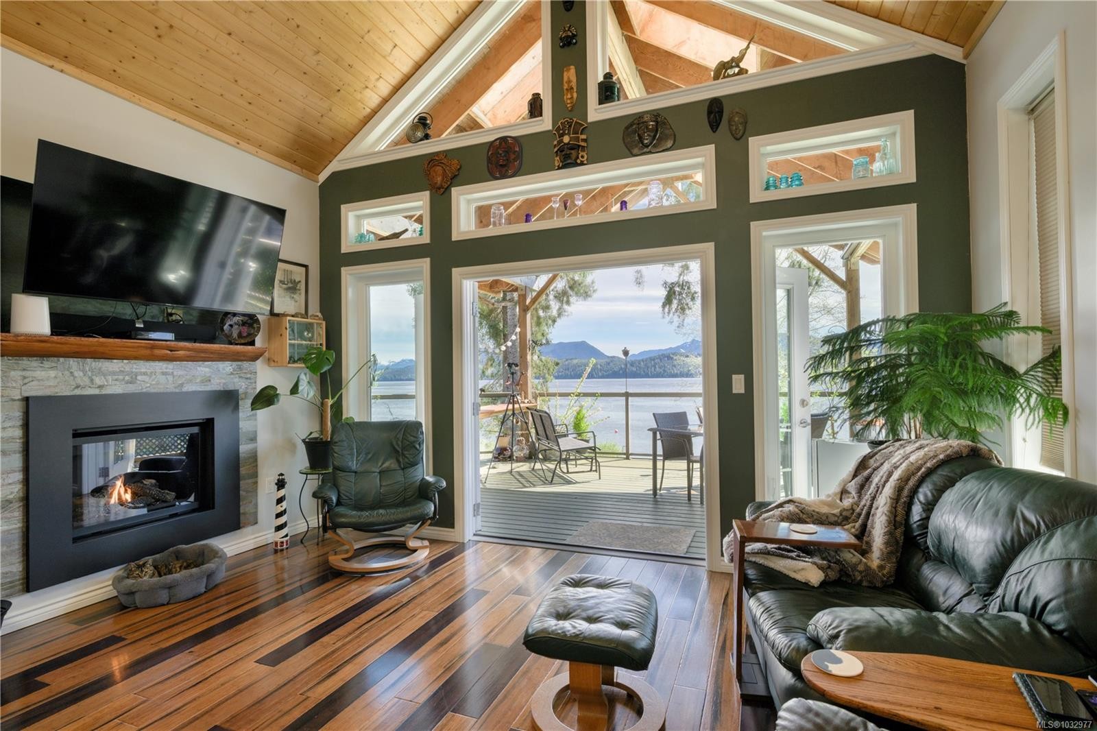 321 Harbour Rd, Coal Harbour, BC